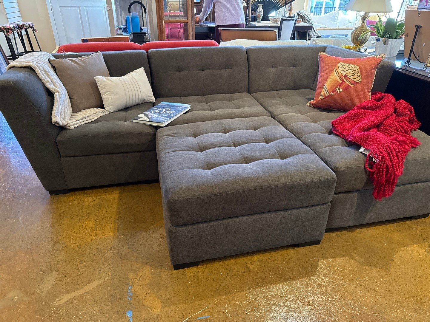 Make your tax return count for change!

 Refresh your home and wardrobe at Joining Hands Benefit Shop and transform your tax return into a force for good. Not only will you update your look, but every stylish find empowers local housing solutions and