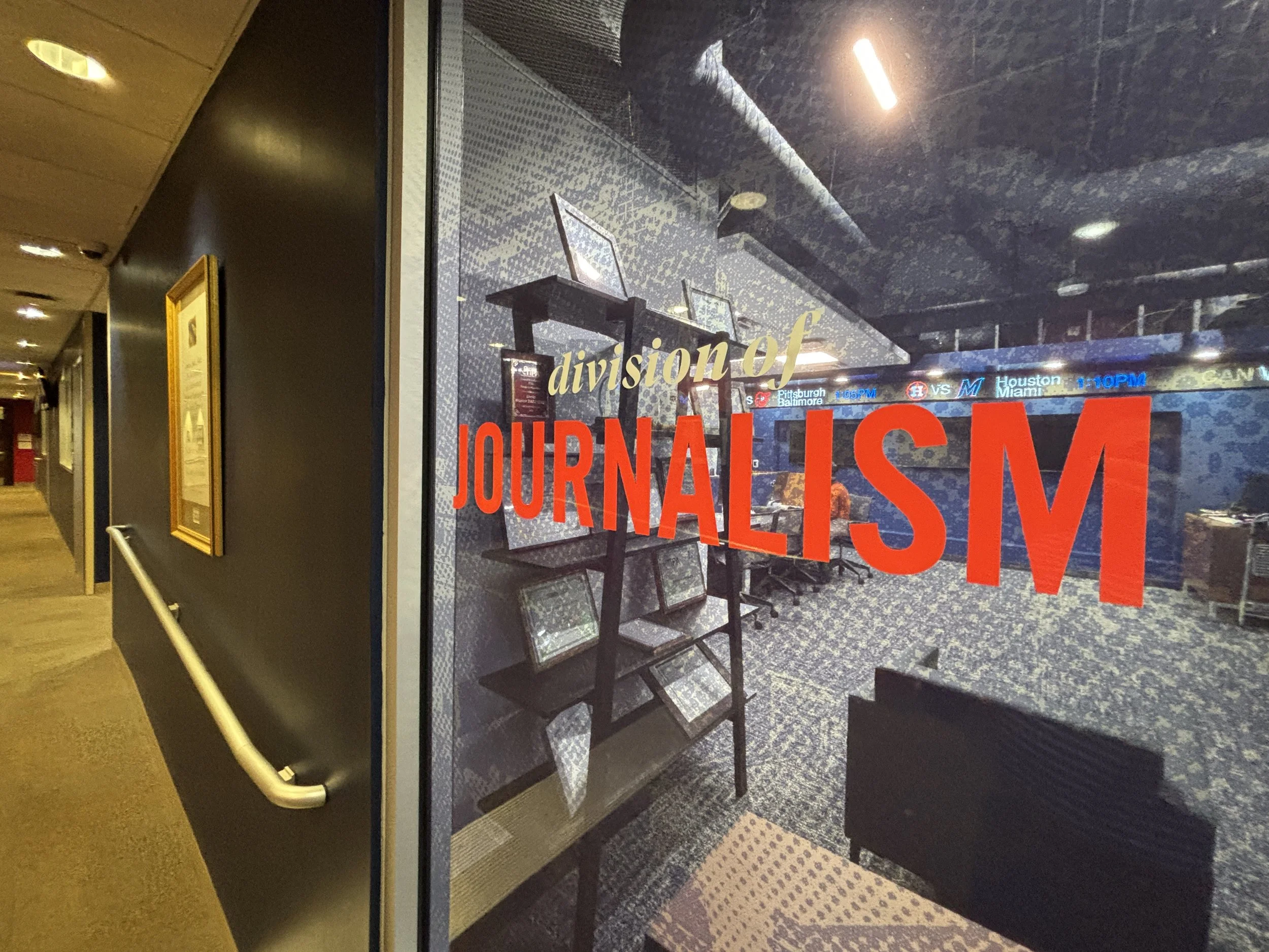 Teaching media literacy for non-majors