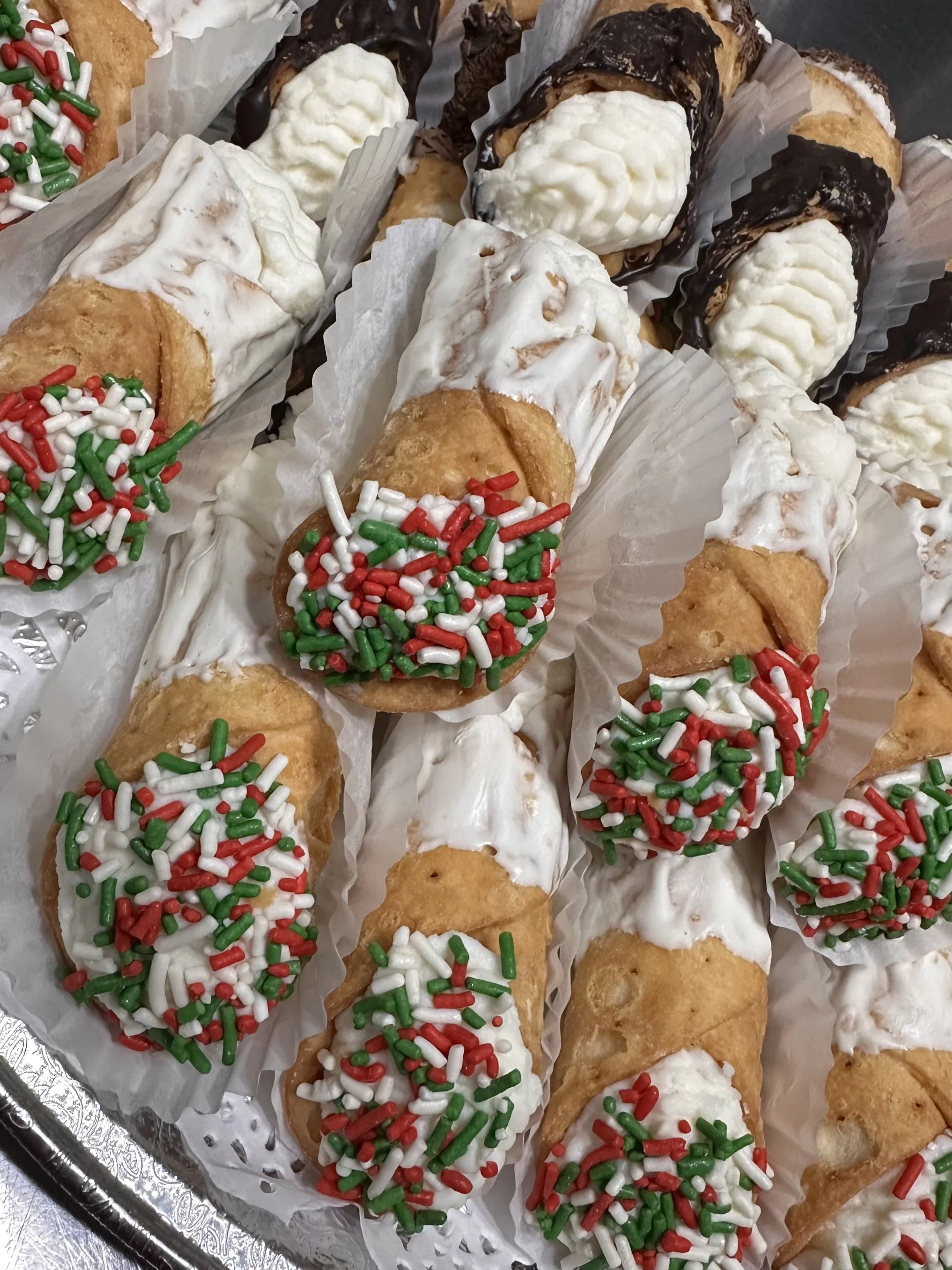 Christmas Cannoli 120724.jpg