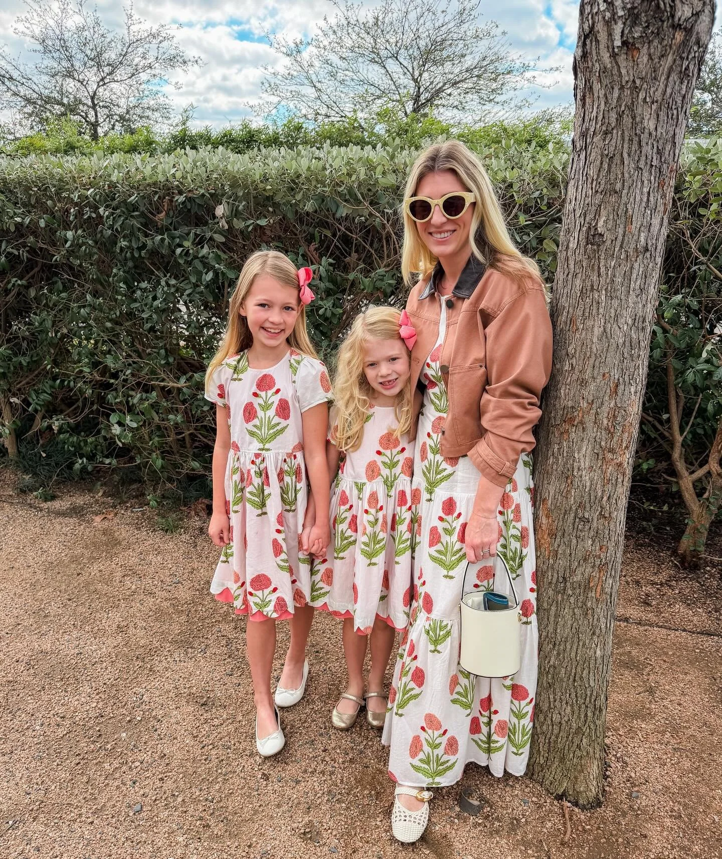 Feeling the love from my Valentines who are still happy to match me 🤗 in our @pinkchickenny