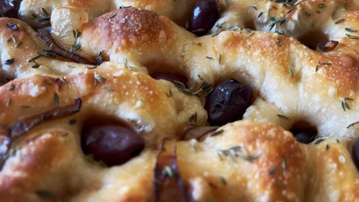 ☀️ Happy Friday! Monrovia schools are out for summer!  Seems like the perfect day to celebrate.

Today&rsquo;s lineup includes:

🍅 Pan con Tomate 

🍑 Peach Cobbler Cinnamon Rolls 

🍒 Cherry Almond Cobbler Rolls &mdash; one of my newest experiments