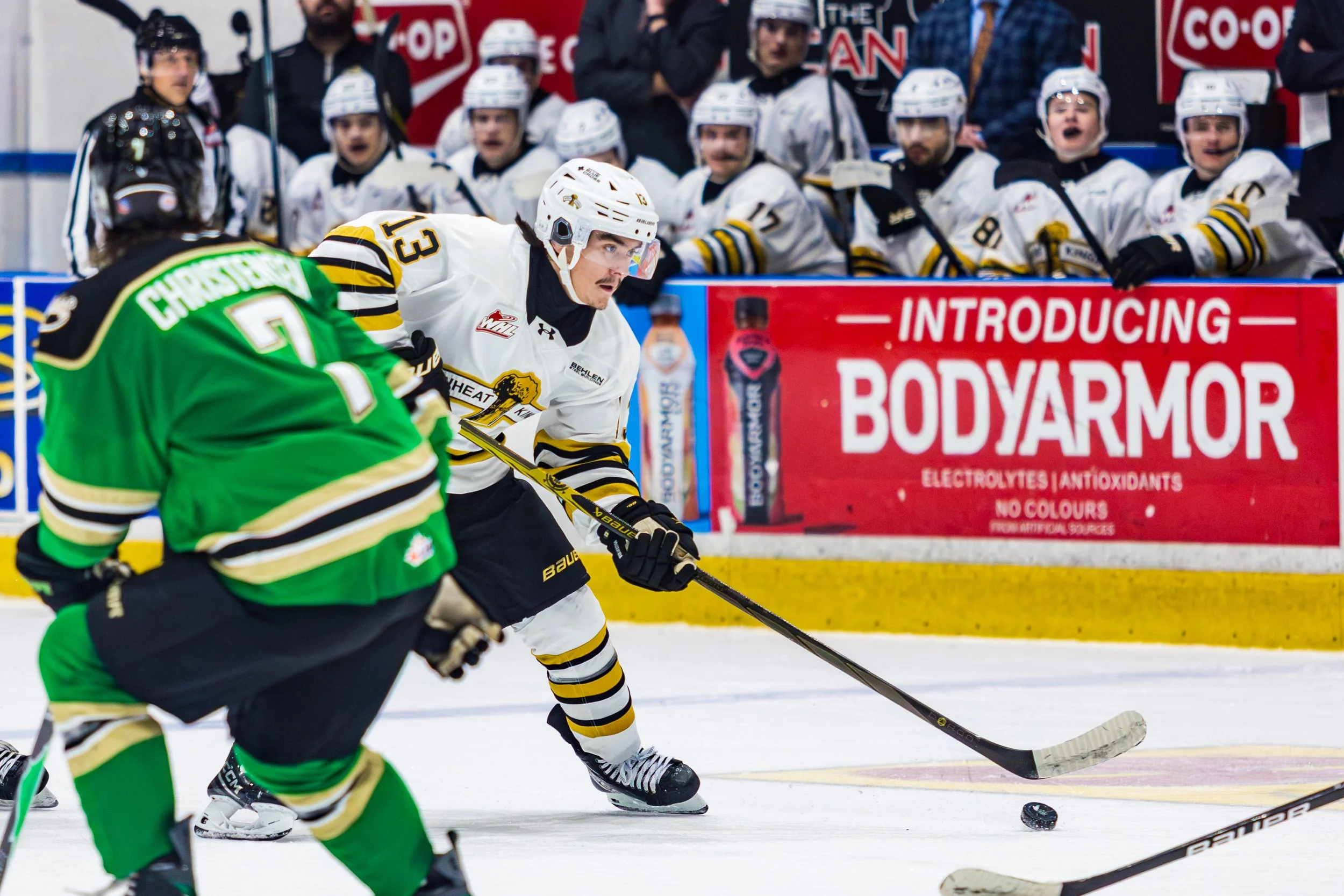 Raiders_WheatKings_112125-41.jpg