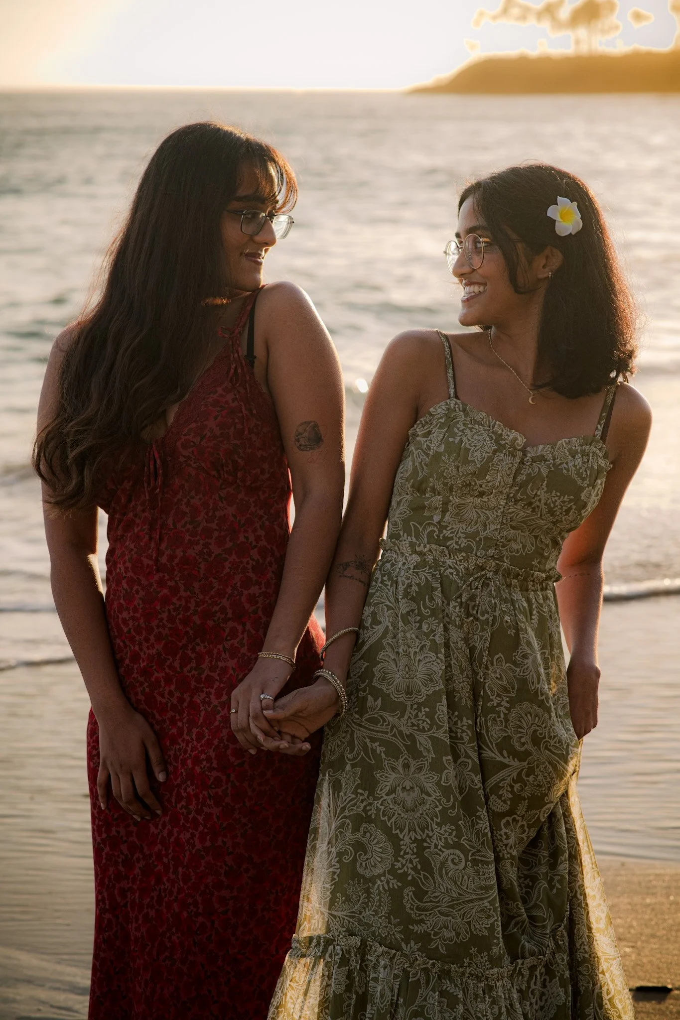 TanviEera-laguna-Beach-sister-portaits-75.jpeg