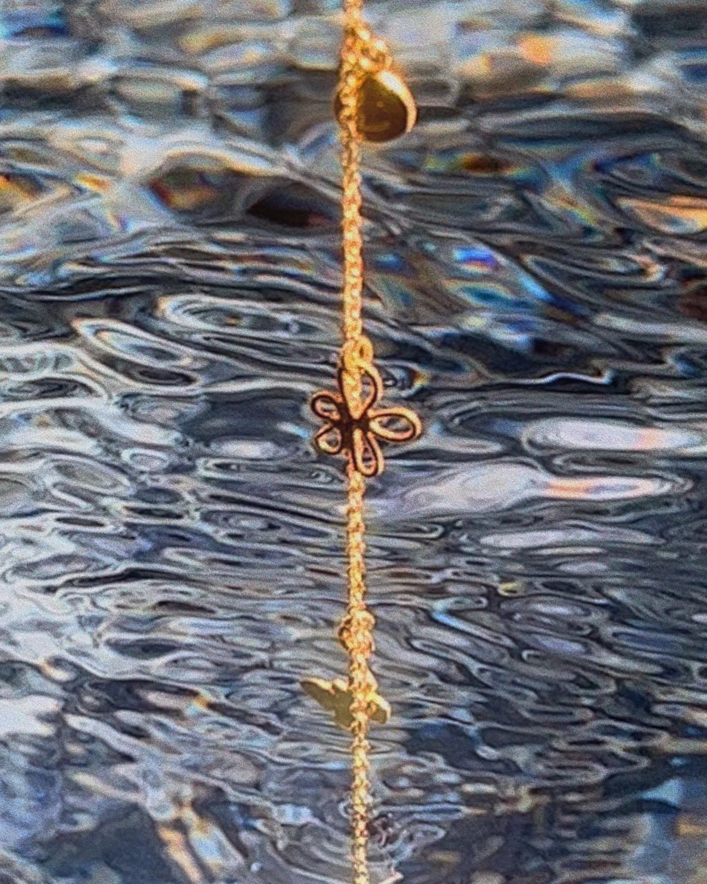 Introducing the enchanting collboration with @skenstudios ❤️ Rooted in sustainability and ignited by artistic innovation, SKEN Studios, the ingenious jewelry brand was found by the visionary Sabira Silcock. We&lsquo;be teamed up to craft a collection
