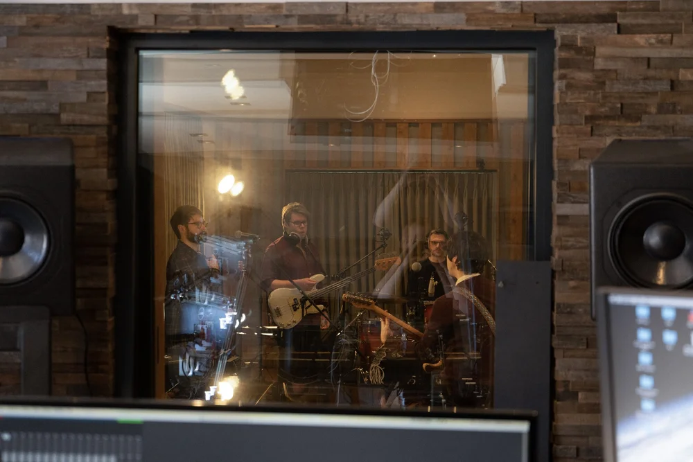 Contact — Tom Ellis