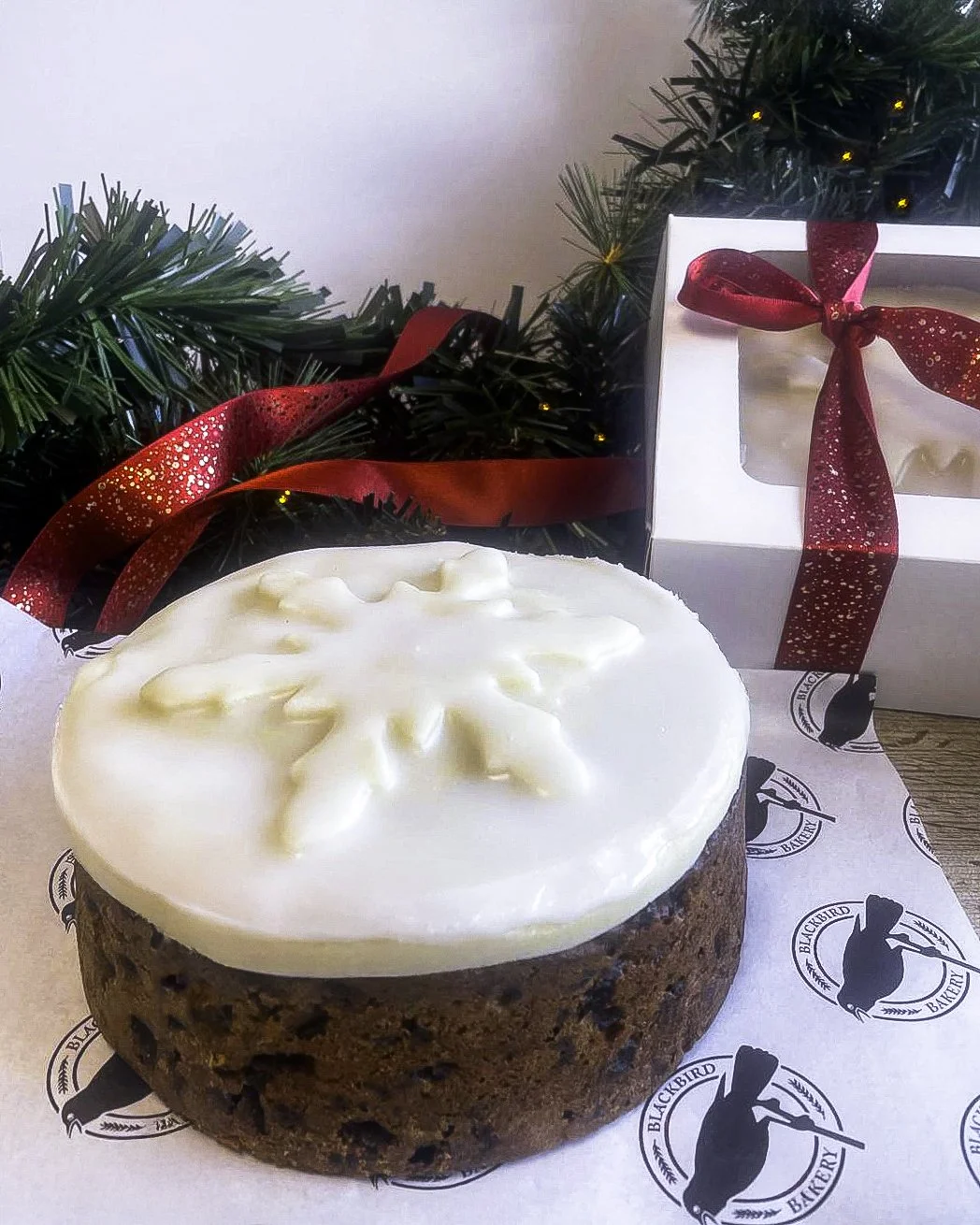 (PRE-ORDER) SNOWFLAKE CHRISTMAS CAKE