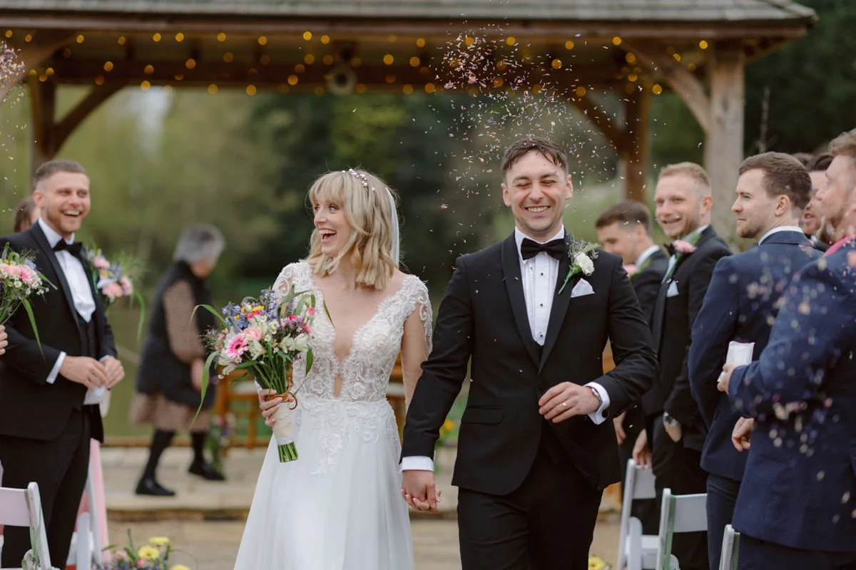 Relaxed and Elegant wedding at Brookfield barn, West Sussex