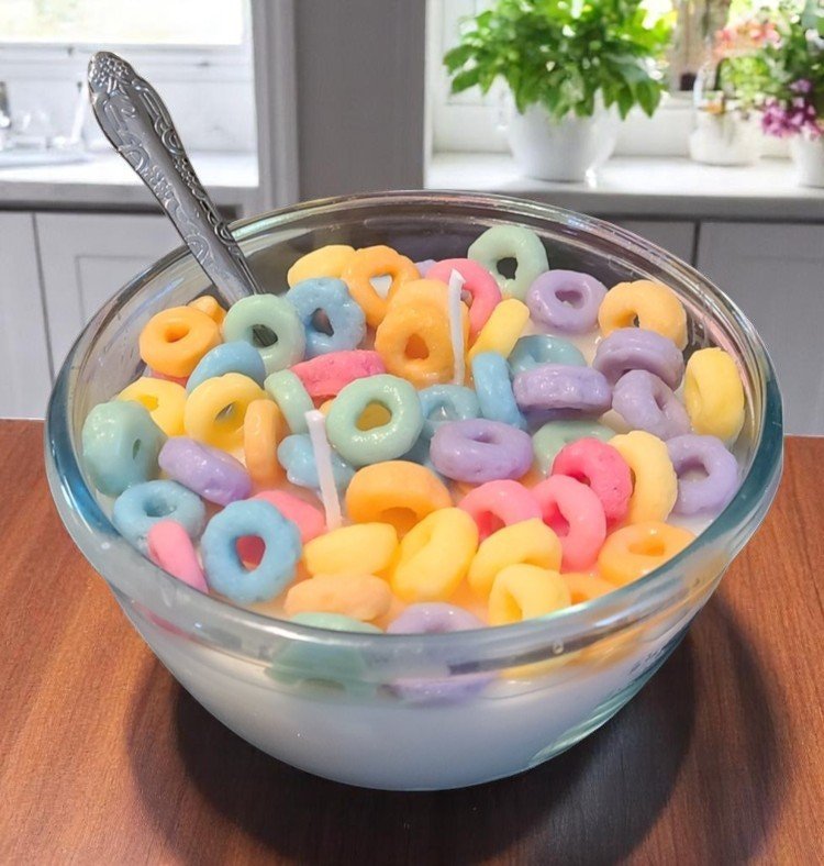 2wick Fruit Loop Candle