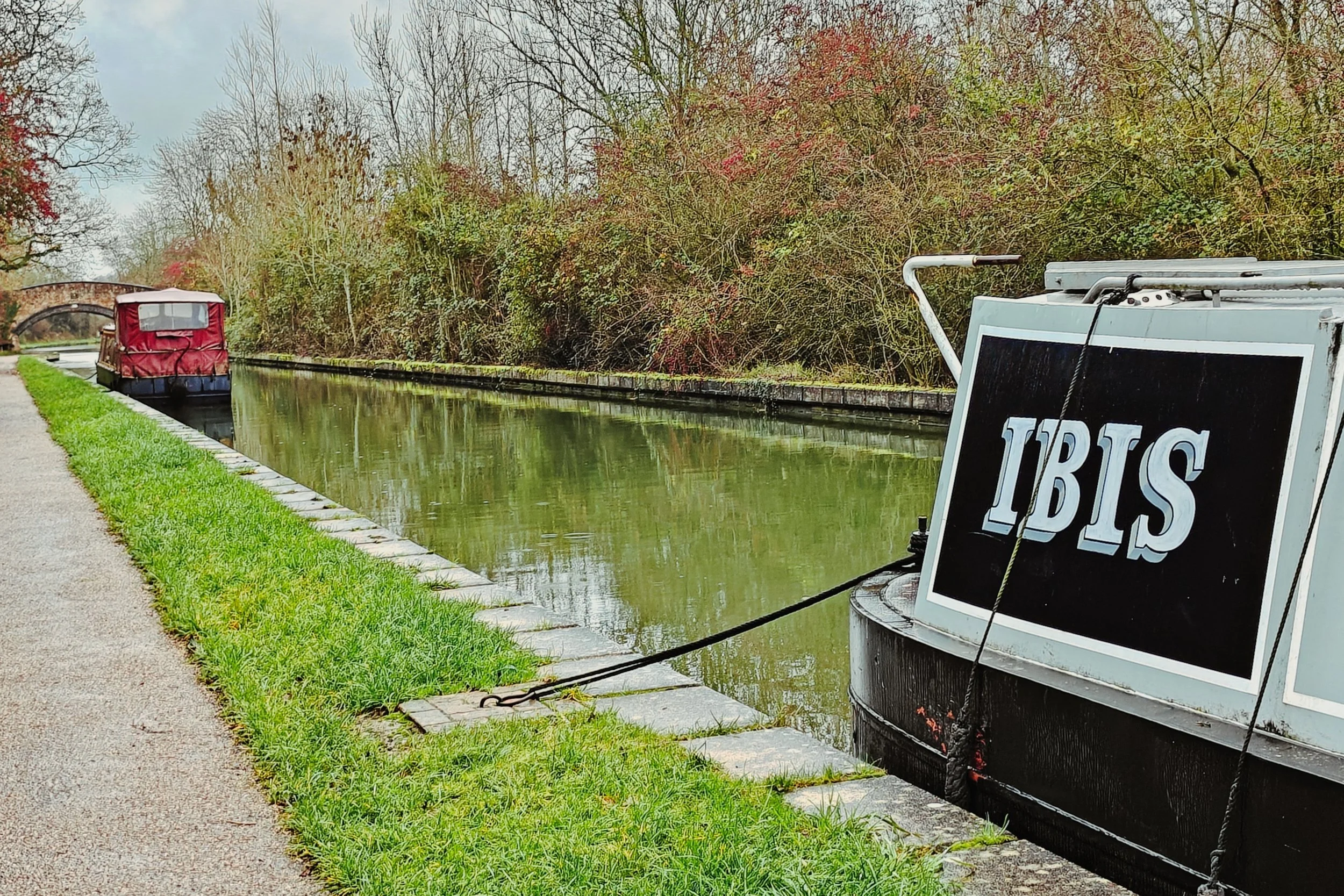 Barge moored on the Gran Union at Long Itchington, Warwickshire