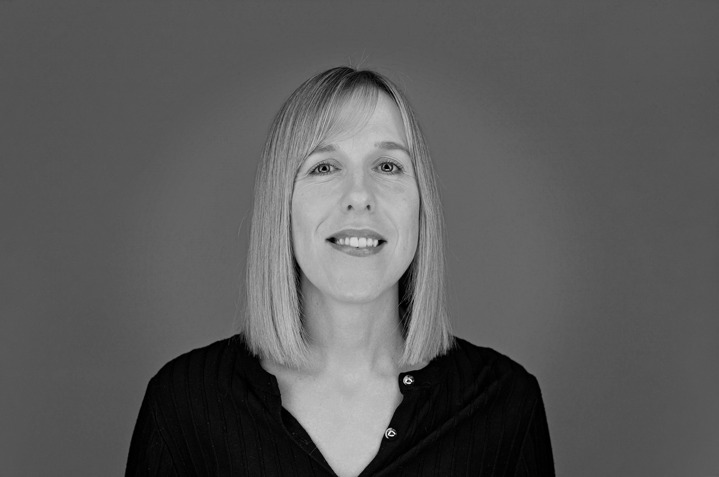 How to Get Natural, Confident Headshots Without Feeling Awkward