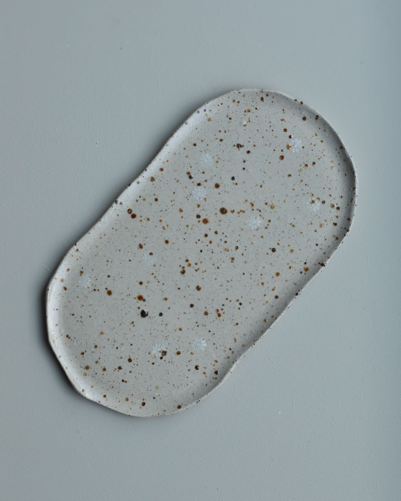 ✻ ✻ ✻ ✻ ✻

Unha bandexa, un xard&iacute;n.

 #ceramica #ceramics #ceramic #handmade #pottery #spain #design #art #interiordesign #hechoamano #arte #espa&ntilde;a #decoracion #dise&ntilde;o #artesania #homedecor #clay #ceramicart #decoration #architec