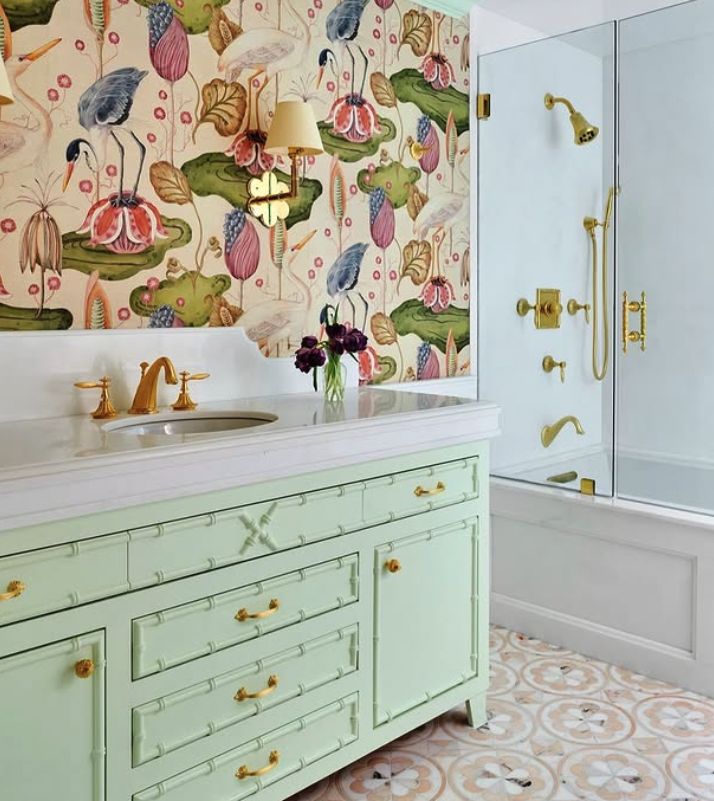 hoh-wallpaper-fancy flock-bathroom.png