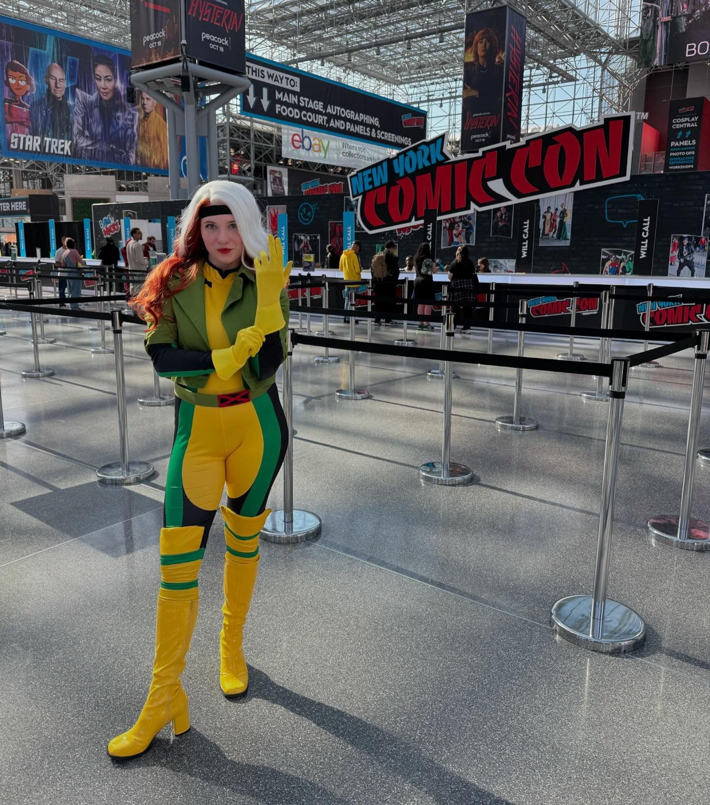 MY FIRST @newyorkcomiccon IS COMPLETE!!! literally a dream so many years in the making for a nerd like me, and to be able to go in full cosplay, meet the author of my current favorite comic run, the voice actor of one of my fave characters, and so ma