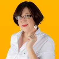 Headshot - Lindsey Weeks.jpg