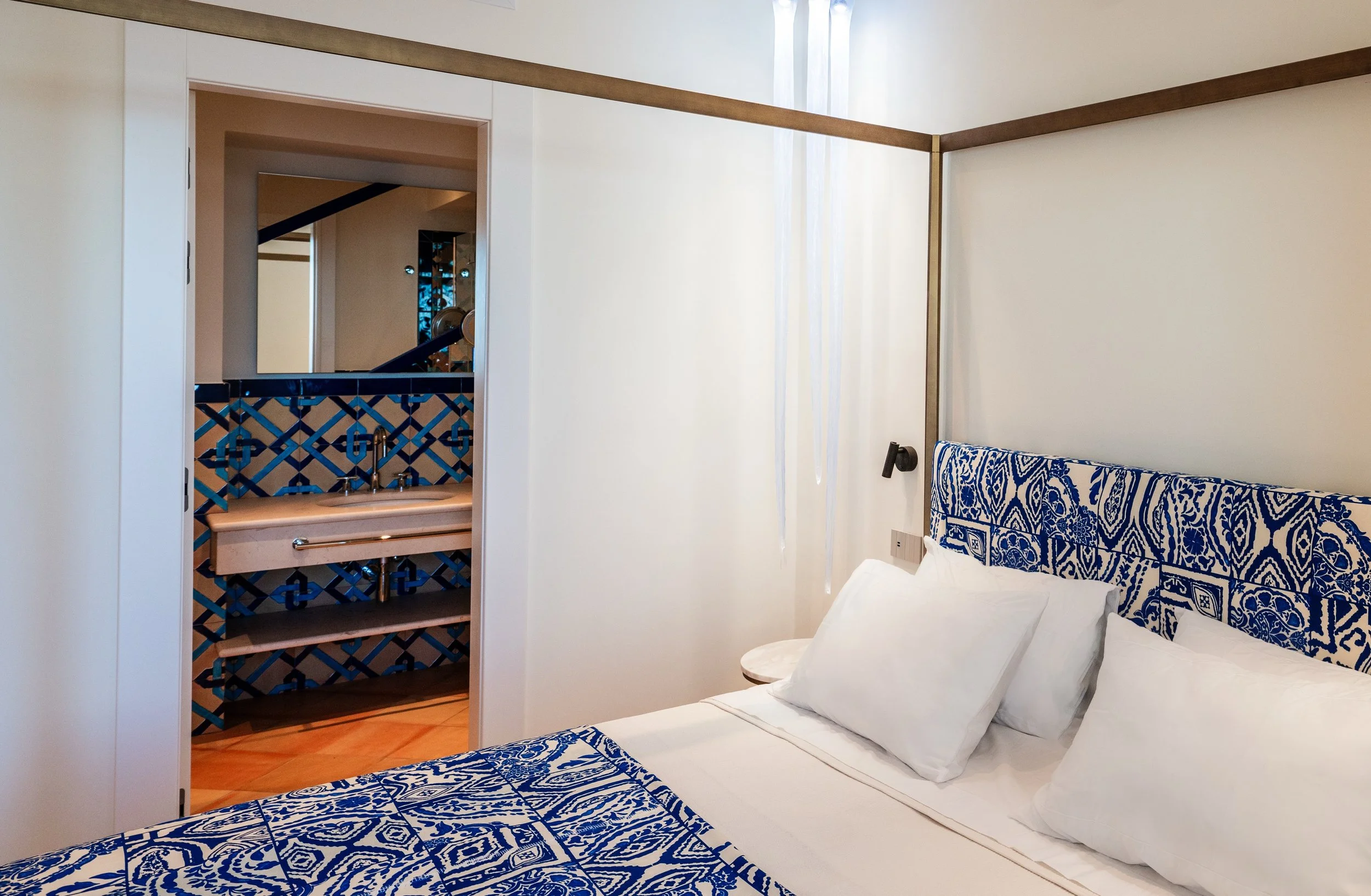 THE V “Zagara” 1.JPG