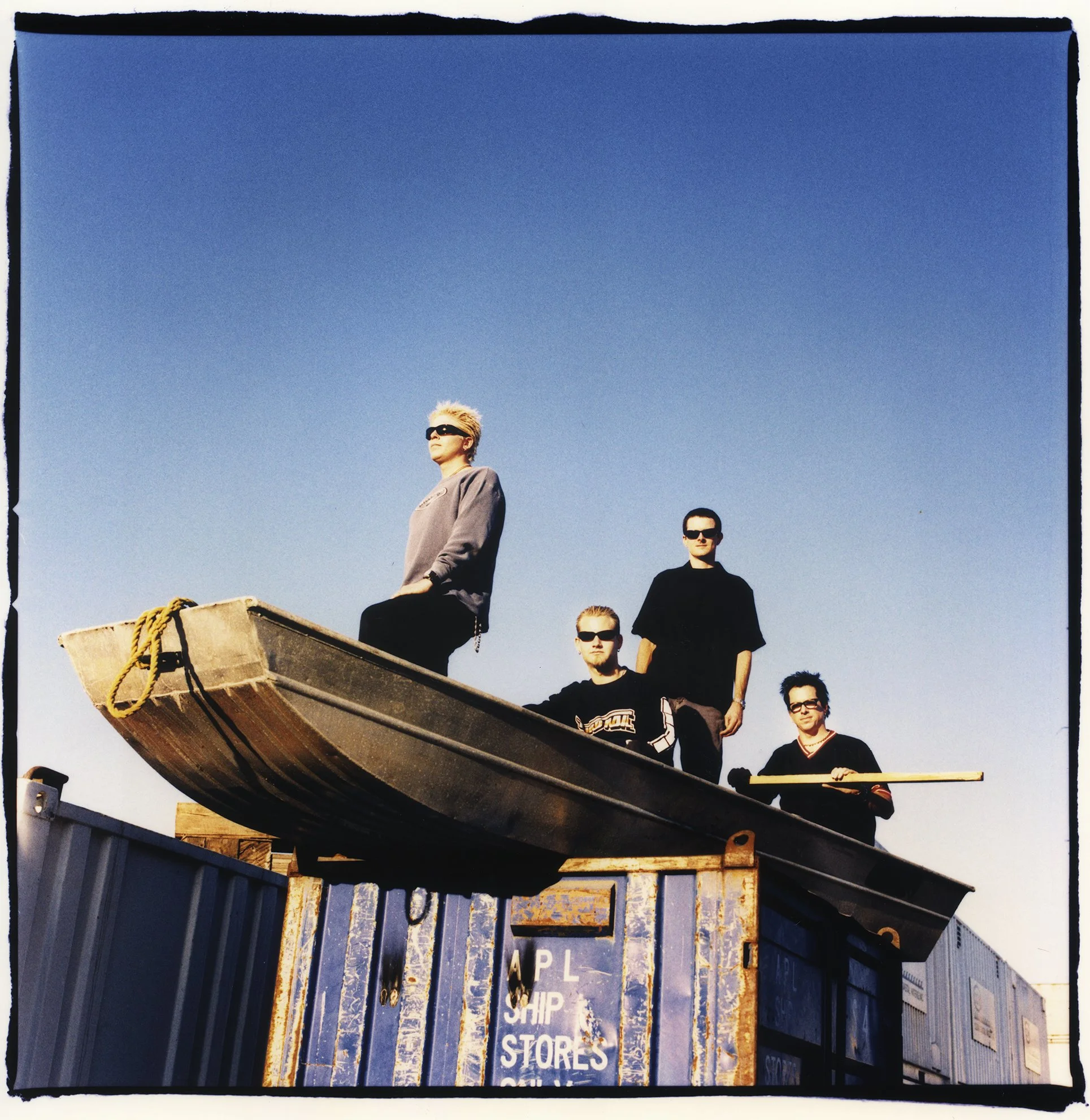 Offspring-Crossing the Delaware 1998.jpg