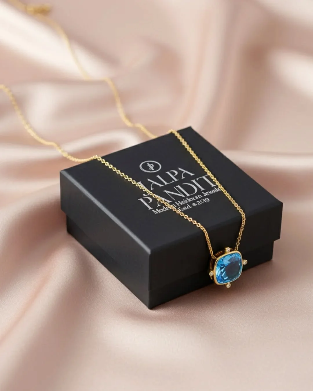 A Bespoke Grecian Necklace in Blue Topaz and Diamond Accents 💙

Timeless elegance with a modern edge. ✨

#bluetopaznecklace #DiamondAccent #bespokejewelrydesign #everydayluxuries #ModernHeirlooms #FineJewelryDesign #JalpaPanditJewelry #grecianjewelr