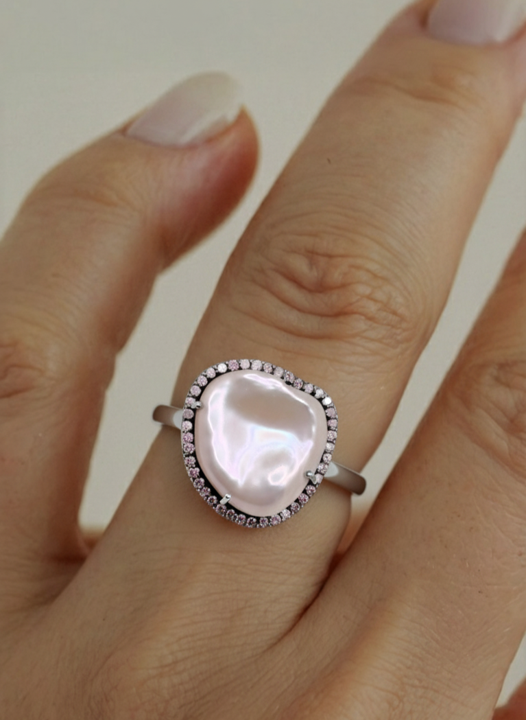 Diamond-Pave-Pearl-Cocktail-ring-on-finger.png