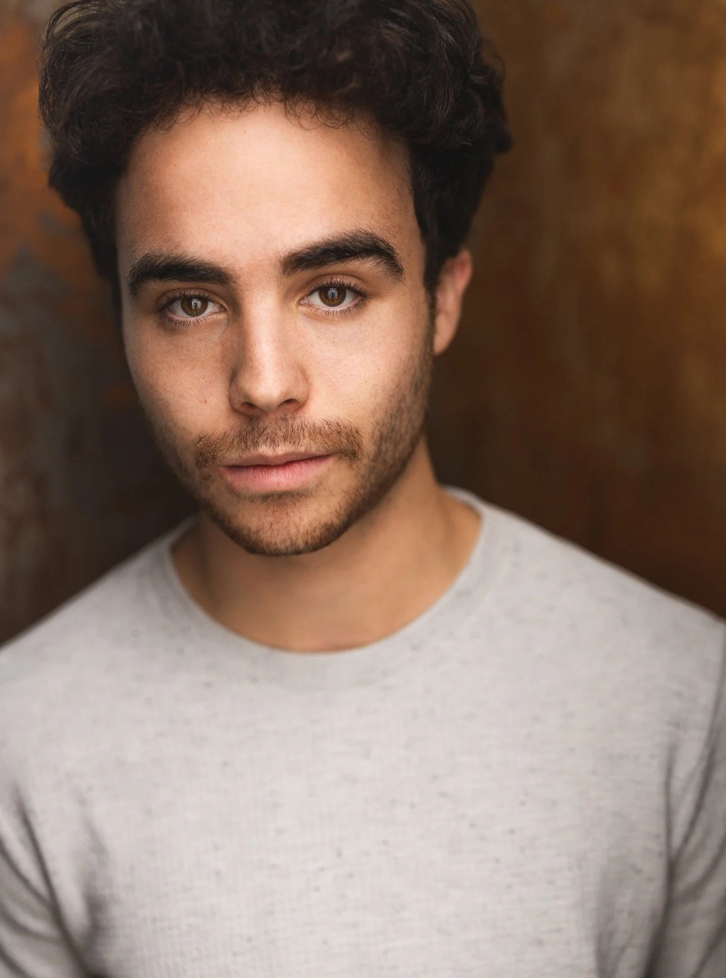Aaron is super excited to be making his City Gate Productions debut, and to be working with this incredible team of artists. Born and raised in the Chicagoland area, Aaron is celebrating almost eight months now of living in New York City! He is a gra