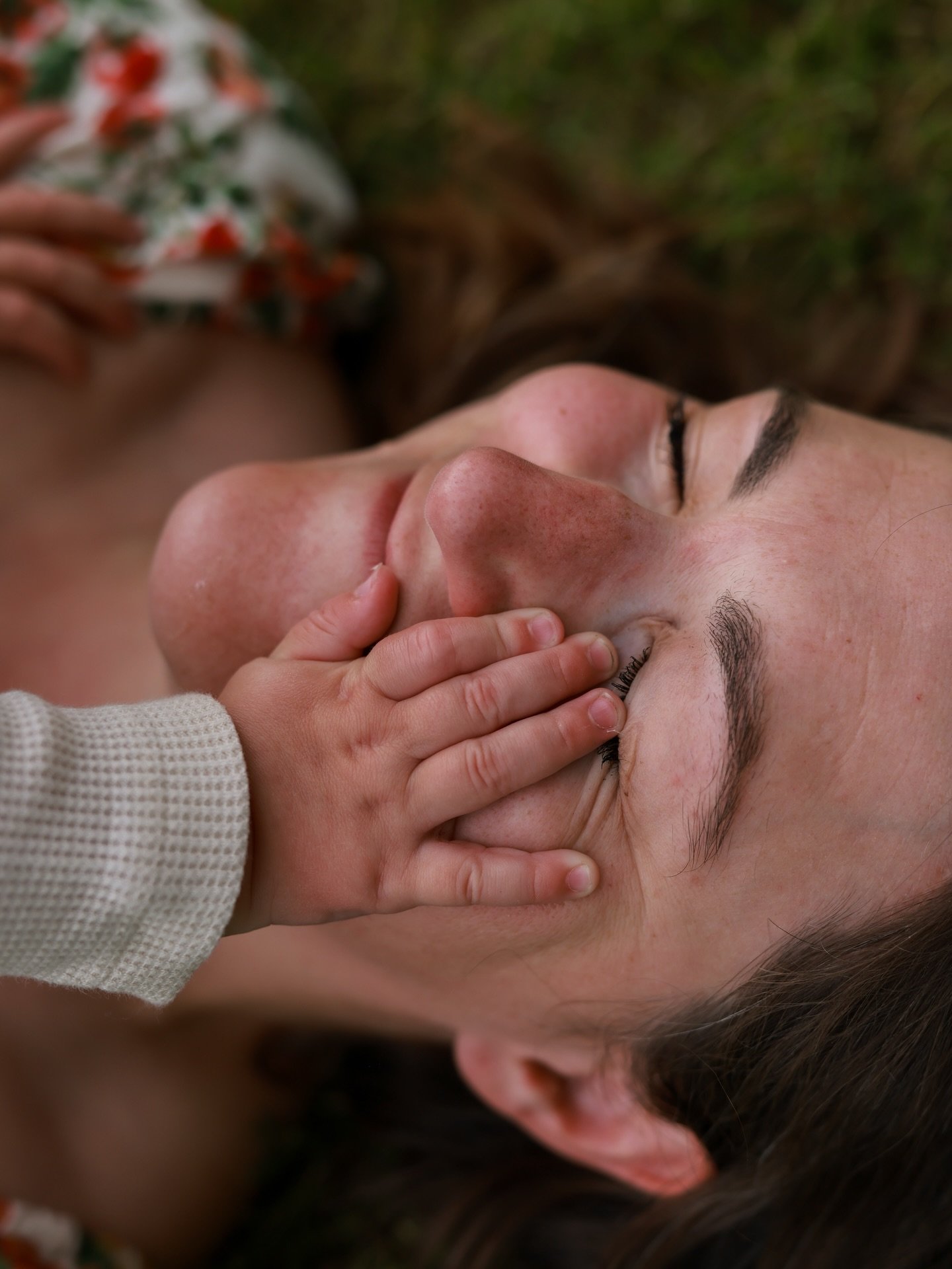 Thank you @rebeccamwalker 😭 this summer/fall was so busy, I&rsquo;ve neglected to make time to share these photos shot by Rebecca in the summertime of Oli and I. 

Tonight I looked back at this gallery and teared up thinking about how different and 