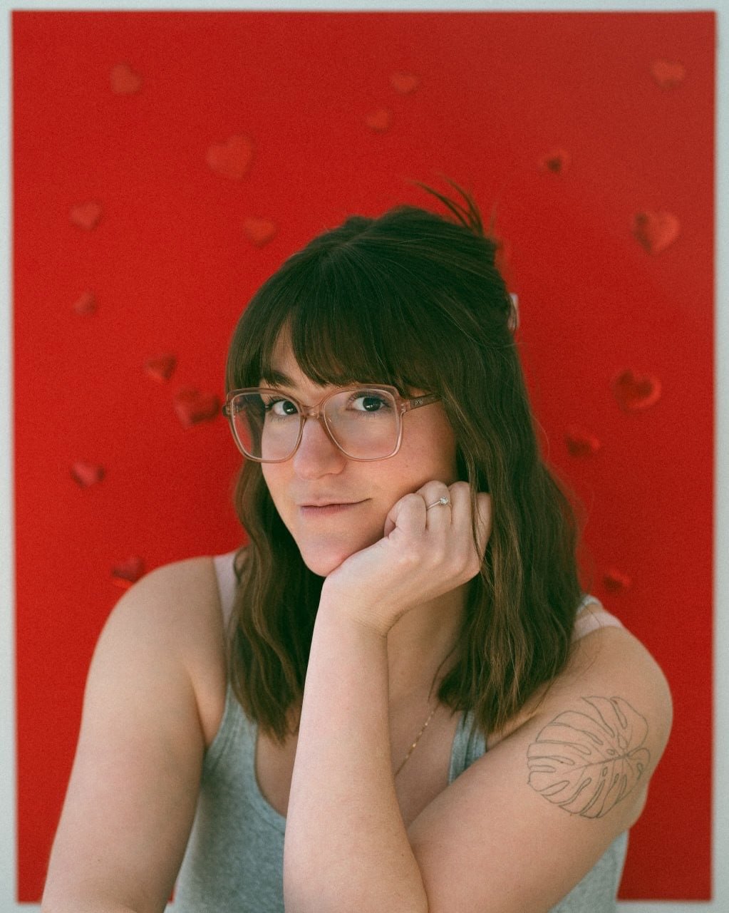 Hey, I&rsquo;m Taylor! An Edmonton based Photographer who specializes in documenting growing families, women-owned businesses, and (most uniquely) memory sessions for Mothers while on Maternity Leave. 

Whether it&rsquo;s your wedding, birth, baby bu