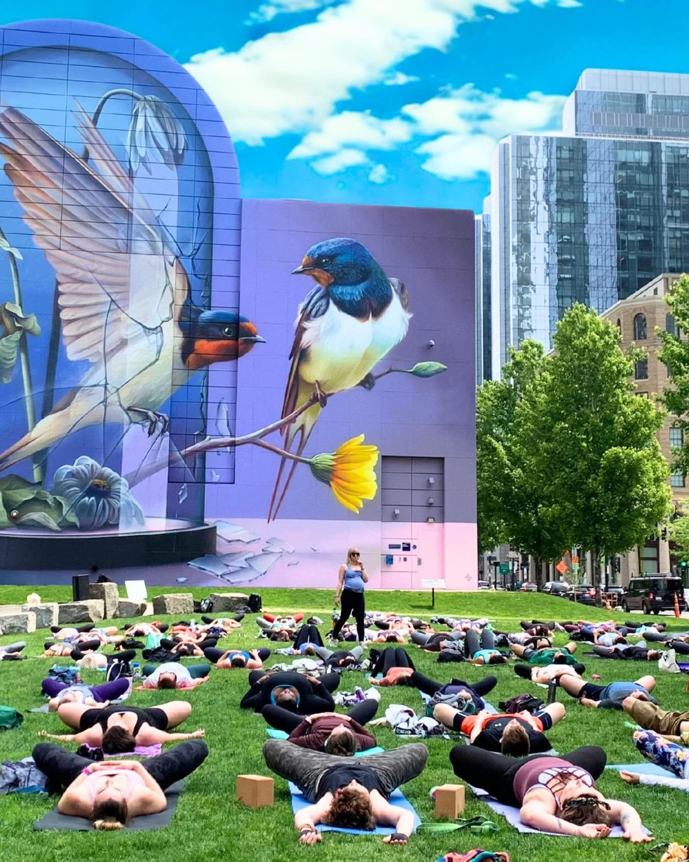 Happy Earth Day 🌏 Throwback to @samilea in 2019 teaching a Down Under Community class in partnership with the @rosekennedygreenway 🌿 We love to practice outdoors whenever we can, there&rsquo;s a distinct magic to rolling out your mat on the grass!
