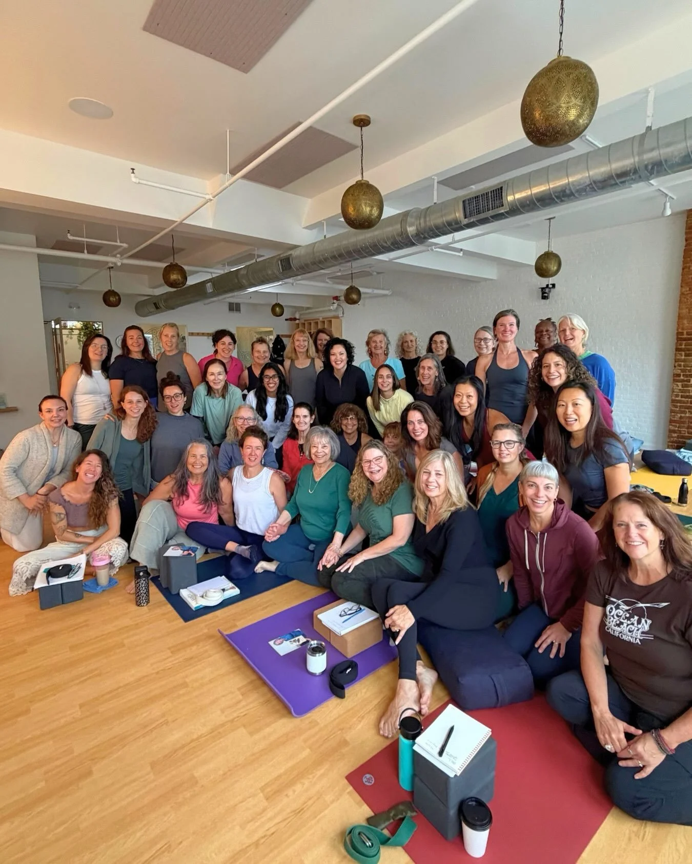 School is always in session at Down Under and this weekend it just happened to be taught by a living legend 🩵✨ Judith Hanson Lasater has been shaping how teachers understand the body since 1971, and this past weekend she brought that decades-deep we