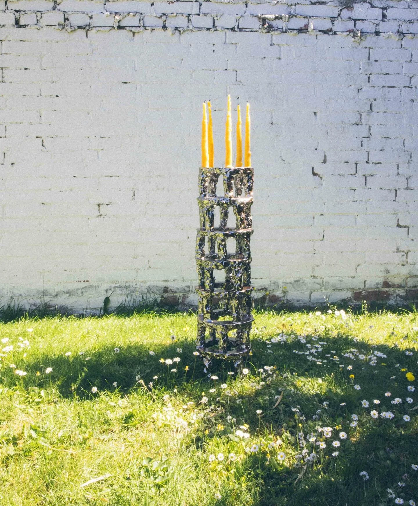 &gt; Tower
&gt; 120 cm
&gt; silver glazed ceramics