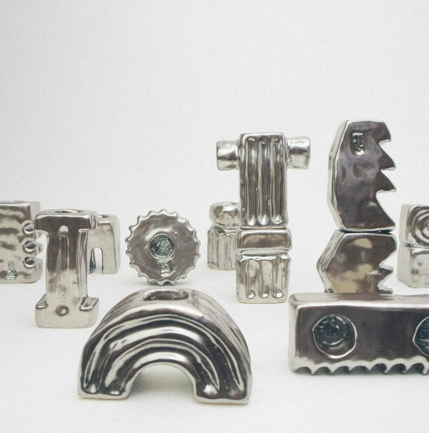 1:22
&rdquo; Rome had a love affair with a car mechanic in the spring&rdquo;
22 days, 22 drops. I&rsquo;ll release one candle holder per day&mdash;mini-sculptures in ceramic, dressed as metal. 

Price: 220 SEK (ex. shipping).
DM to purchase.

Tallest