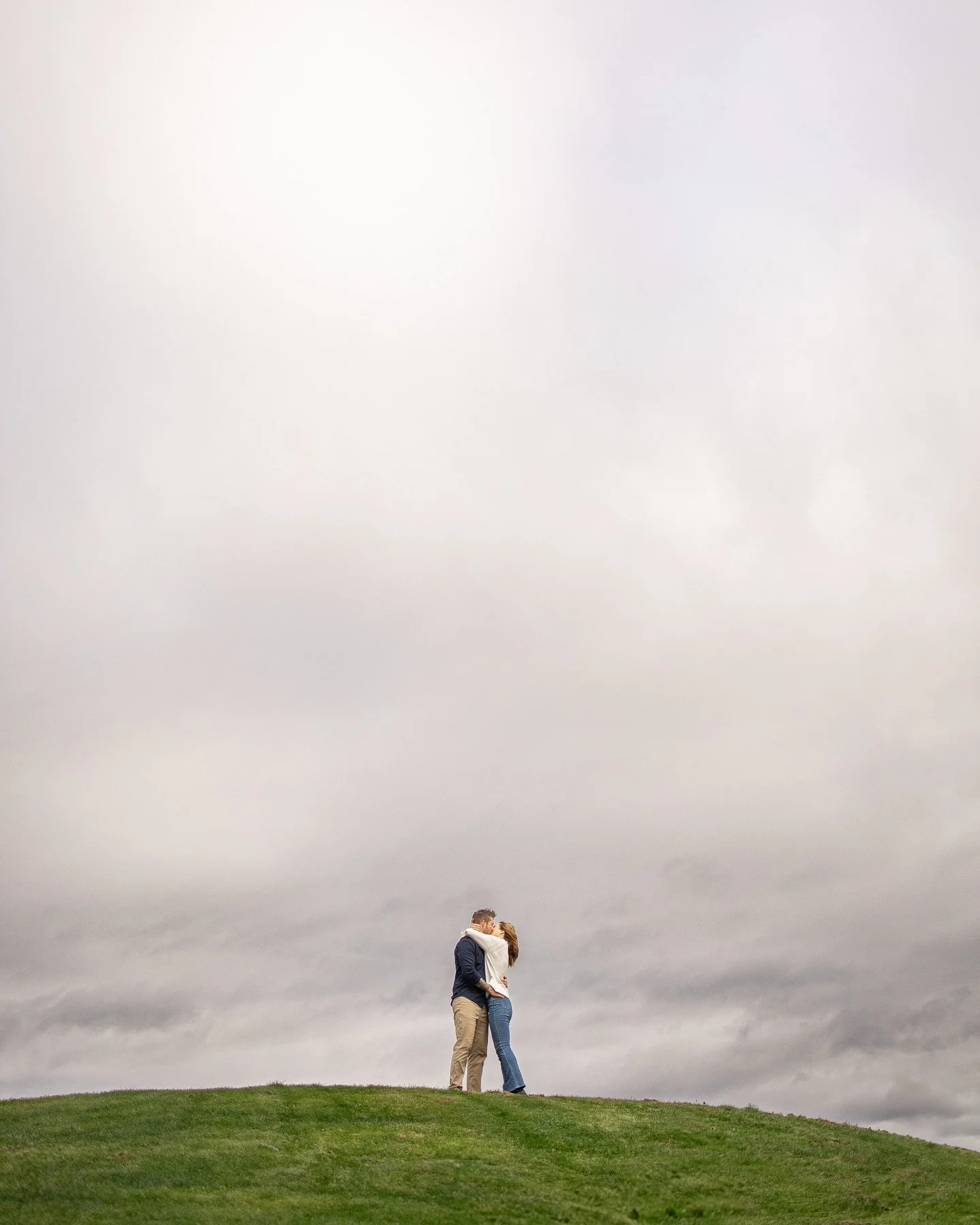 Spring is the perfect time to capture those engagement photos. After a winter season of engagements, spring blossoms are the perfect backdrop for a little romance (even when the skies do give off some major PNW vibes). 

So excited to celebrate with 