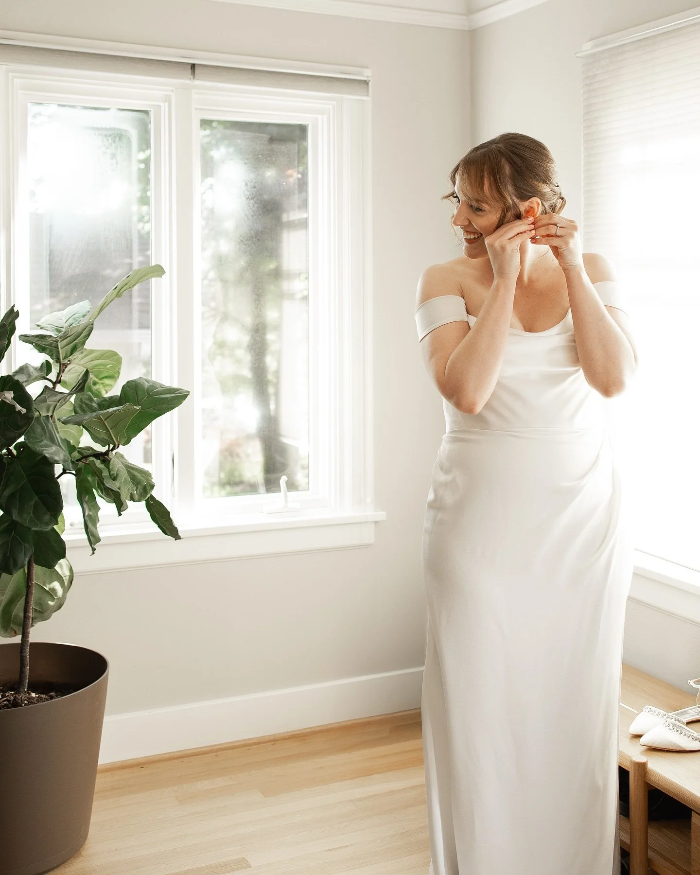 ✨ Sneak Peek: Haley and Christopher Wed ✨ 

On a beautiful, sunny May afternoon, Haley and Christopher said &ldquo;I Do&rdquo; at Canlis. We ventured from Ballard to Queen Anne and finally to Canlis to capture their day. Cheers to a lifetime of happy