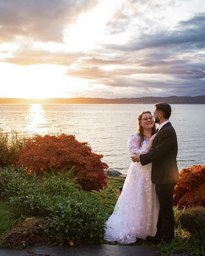 ✨ Sneak Peek: Jessica and Aziz ✨ 

After threatening us all week with rain, the skies cleared and offered a beautiful sunset as a backdrop to Jessica and Aziz&rsquo;s day. 

&mdash;

#seattleweddingphotographer #washingtonweddingphotographer 
#seattl