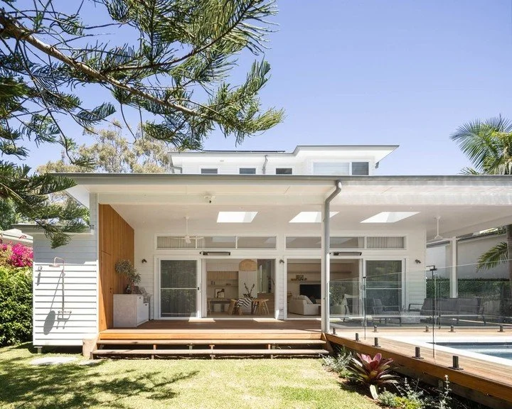 WEEKENDS AT WATERHOUSIA.... I imagine they will look something like this .... sun filled days, BBQs with friends and family, dips in the pool and outdoor showers.  Perfect! 

Interior design by @nerida_thorburn_design
Build by @JRFSconstruction
Photo