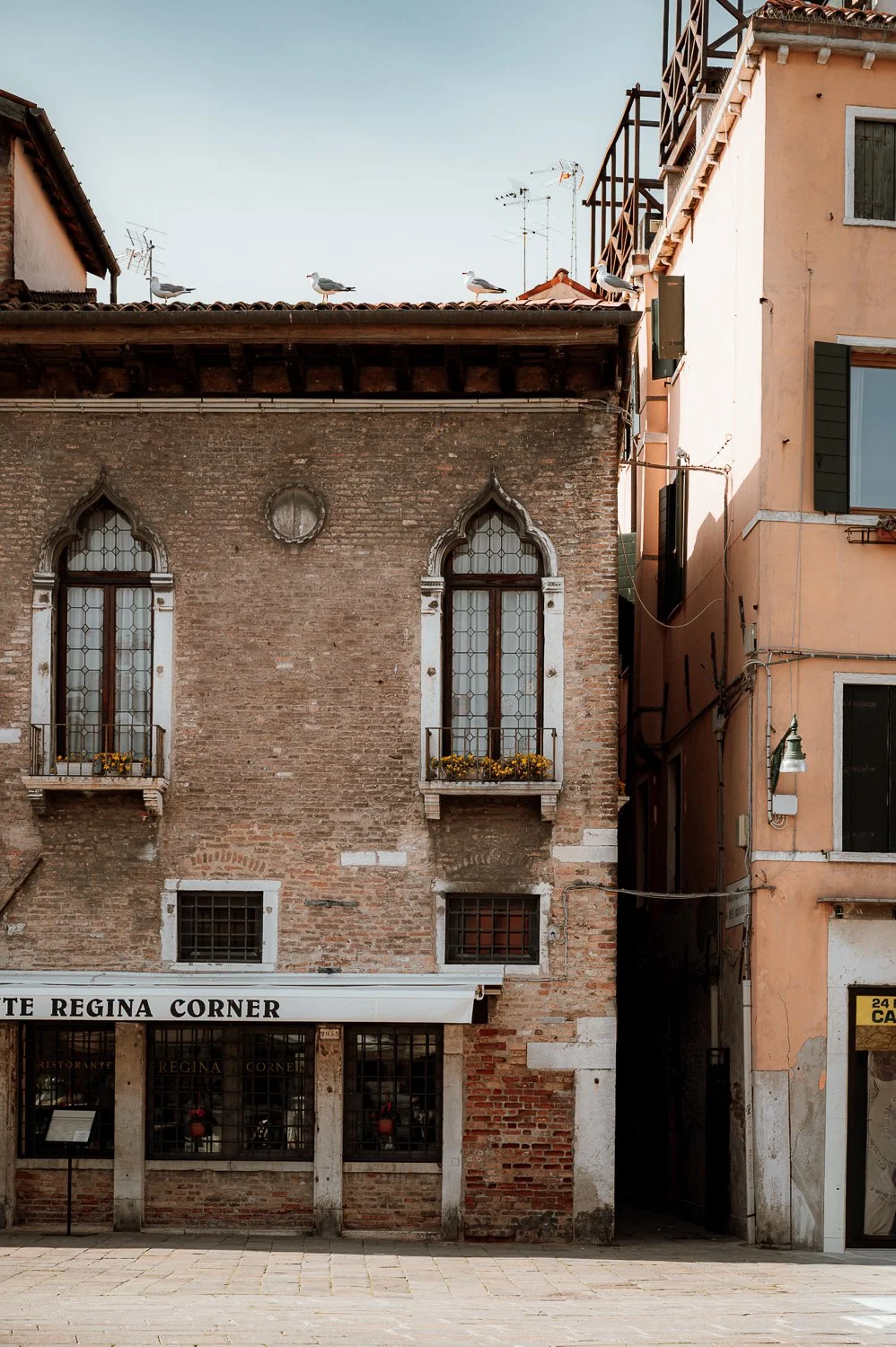 Ristorante Regina Corner Building.jpg