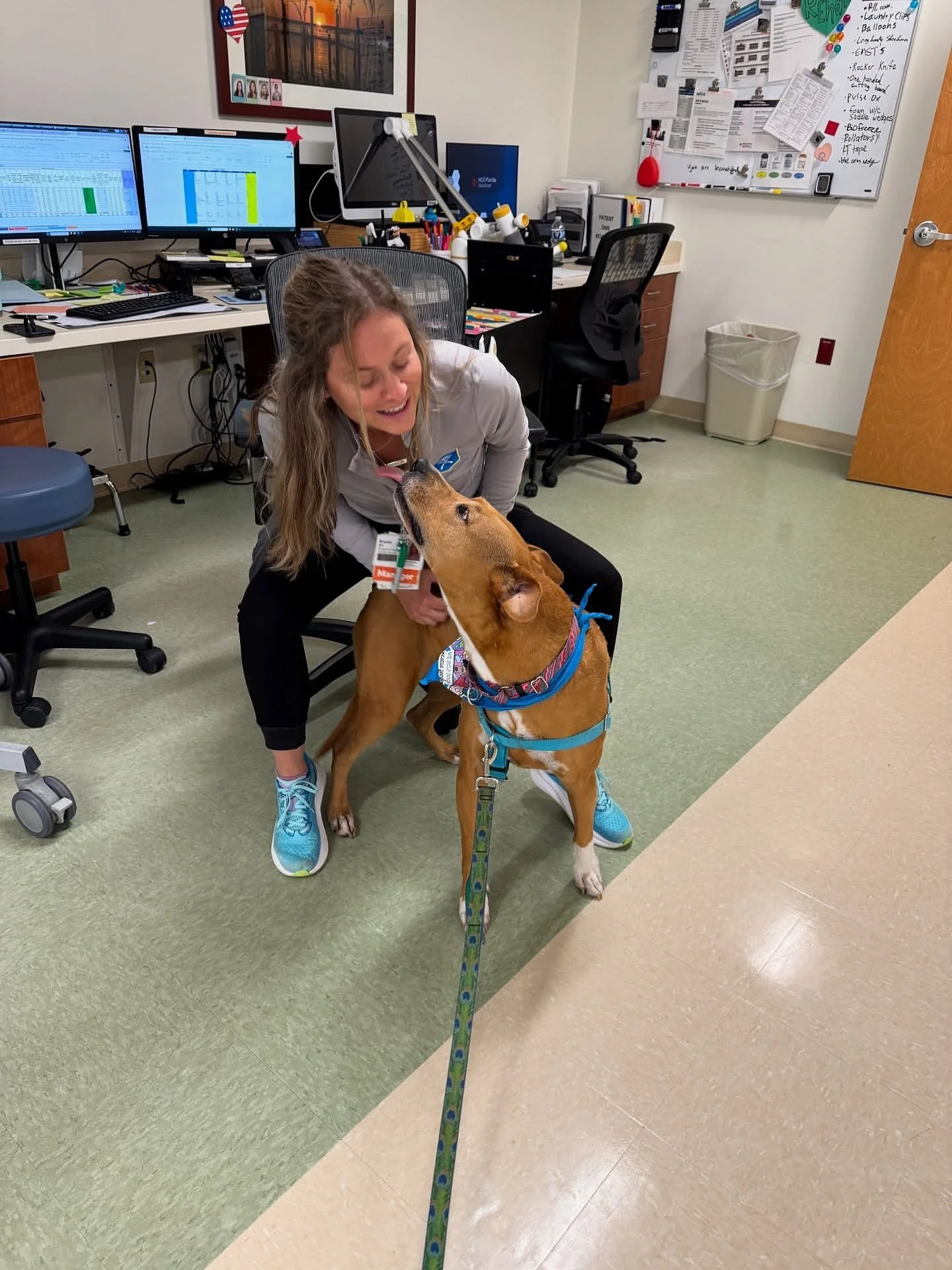 Sooooo happy to see all my friends at the rehab center this morning after too long of a break in August!!! ❤️🐾
A @dogharmonyinc therapy dog visit.
.
.
.
.
.
.
.
#dogharmony #humaneeducation #therapydogs #miramarbeach #southwalton #sowal #30a #dest
