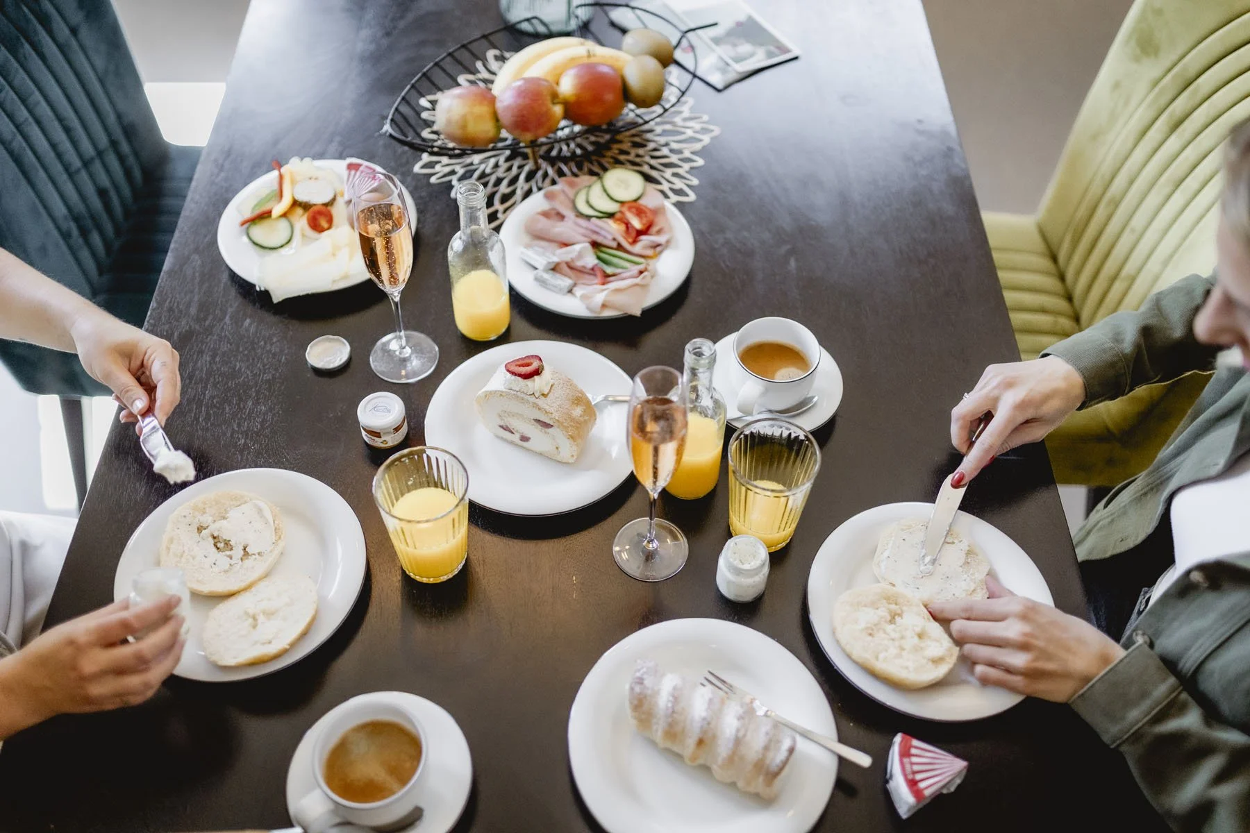 Frühstück von der Kurtis Bäckerei Bad Goisern im Bett&Berg