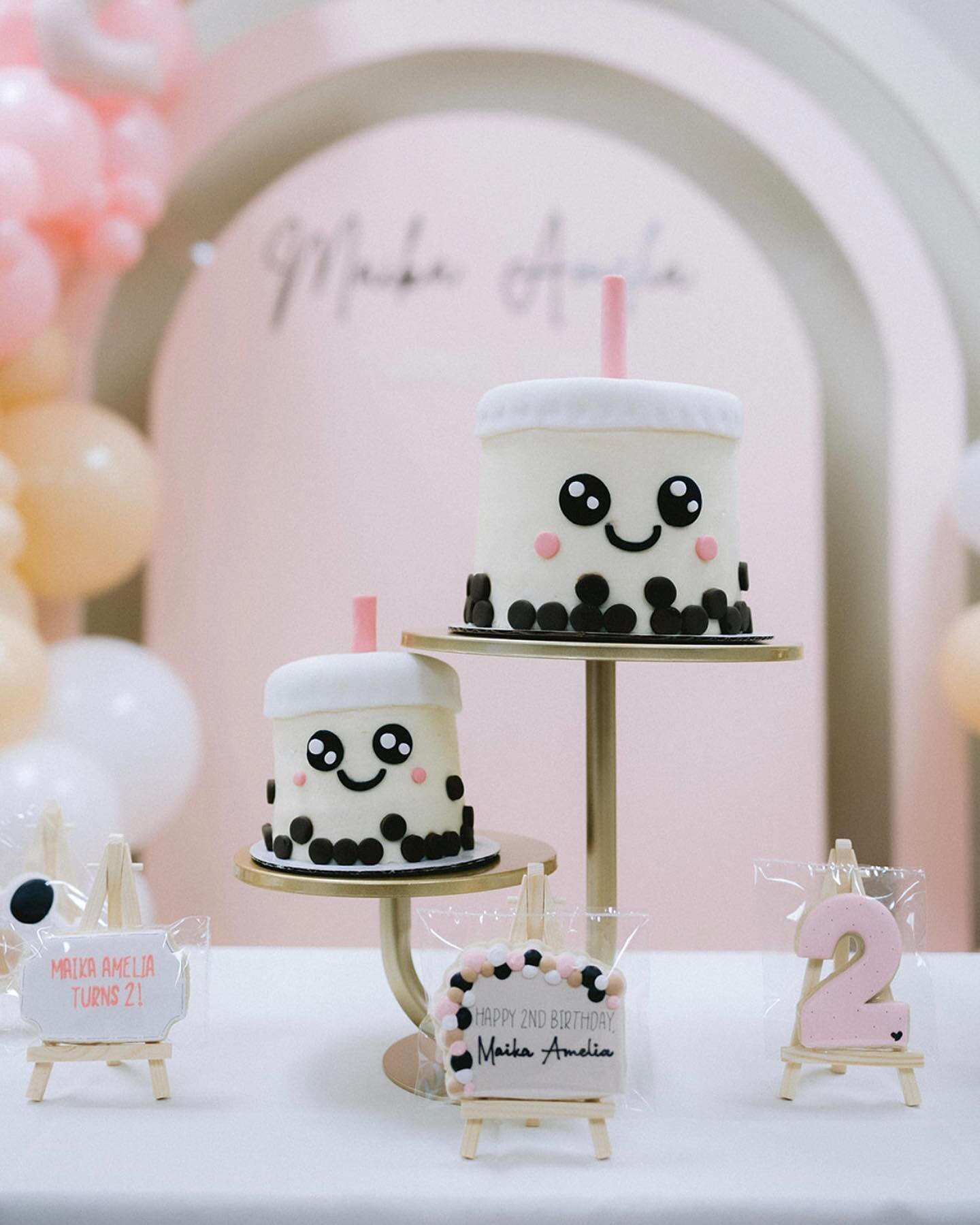 We were part of the most adorable Boba Birthday party! From a boba cake, to a mini version of our boba cart *hehe, this party was a hit. Thanks for having us!

Photo: @aikafoz 
Design: @gianevents.vanessa of @gianevents 
Arch installation: @onthewall