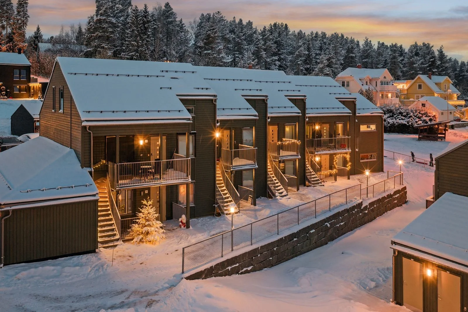 Ta gjerne en runde rundt og sjekk at alle lys fungerer. Så lenge man er på godfot med naboen