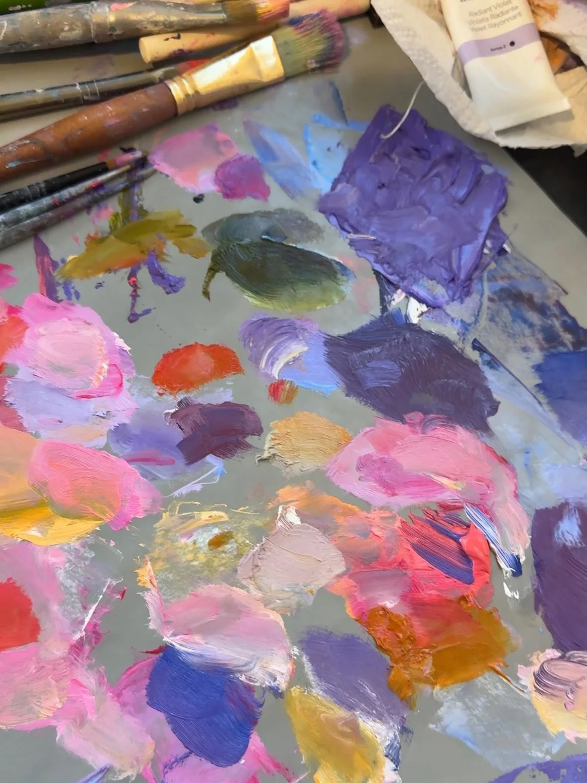 Grandmas in town - that means more paintings 💜🩷