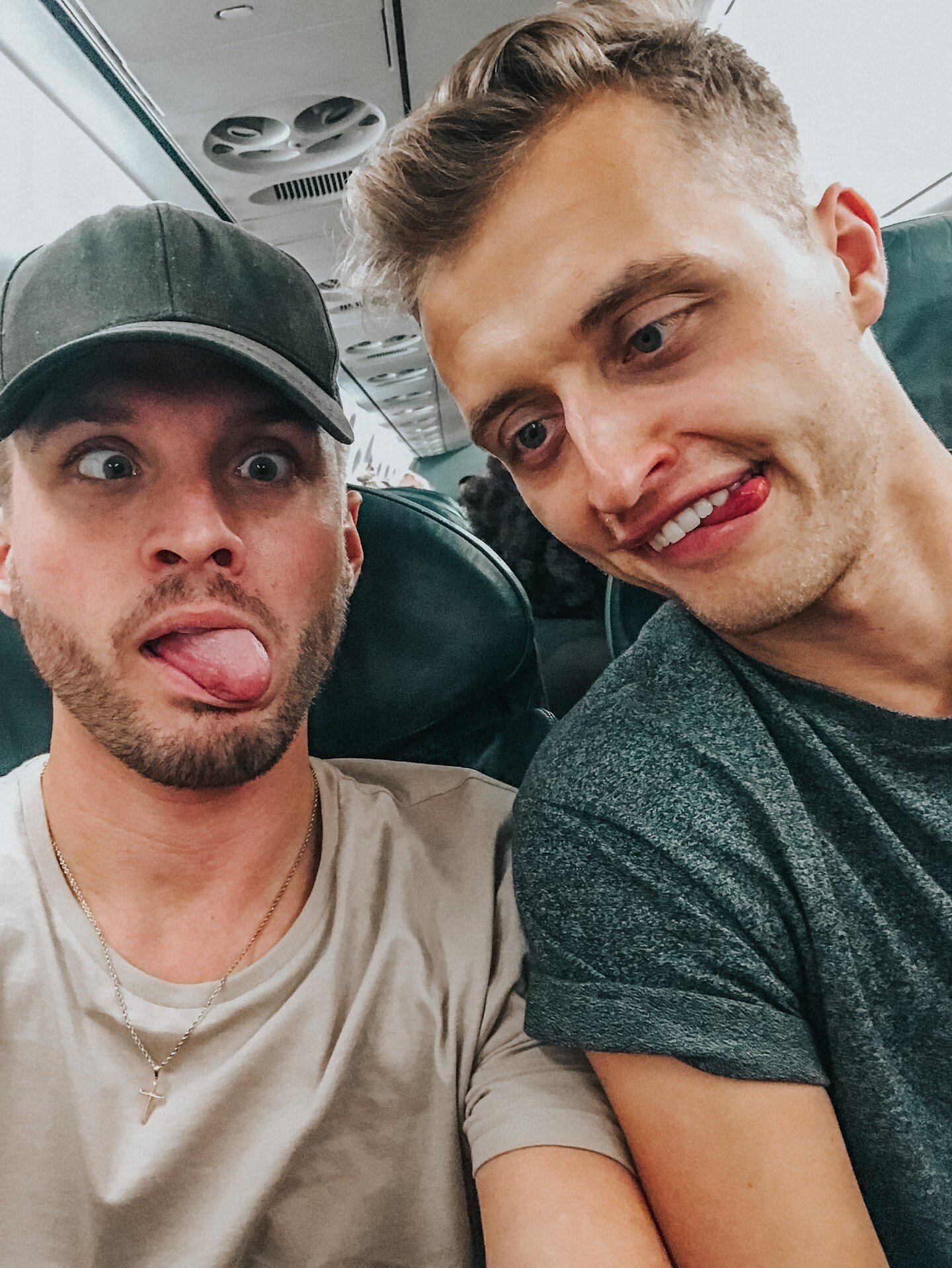 Feelin' wacky this Monday! 🤪 We're ready for another week of warmer weather and some much deserved Brad and Sam time to be a little goofy!
.
Sometimes Brad and I get so busy that we have to schedule time for us to disconnect from everything and just