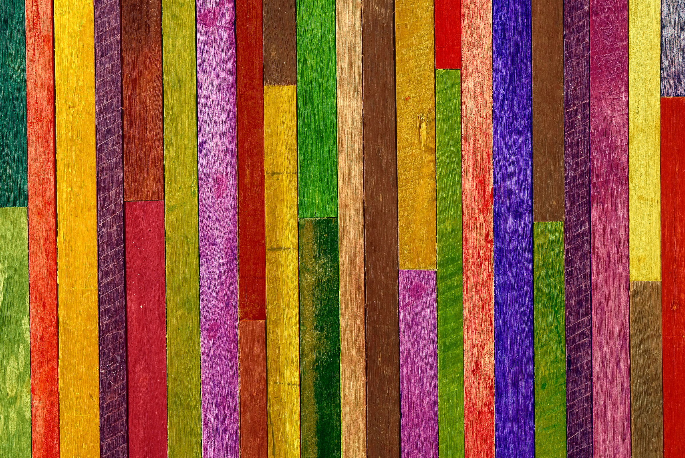 colorful-wooden-wall-background_2400.png