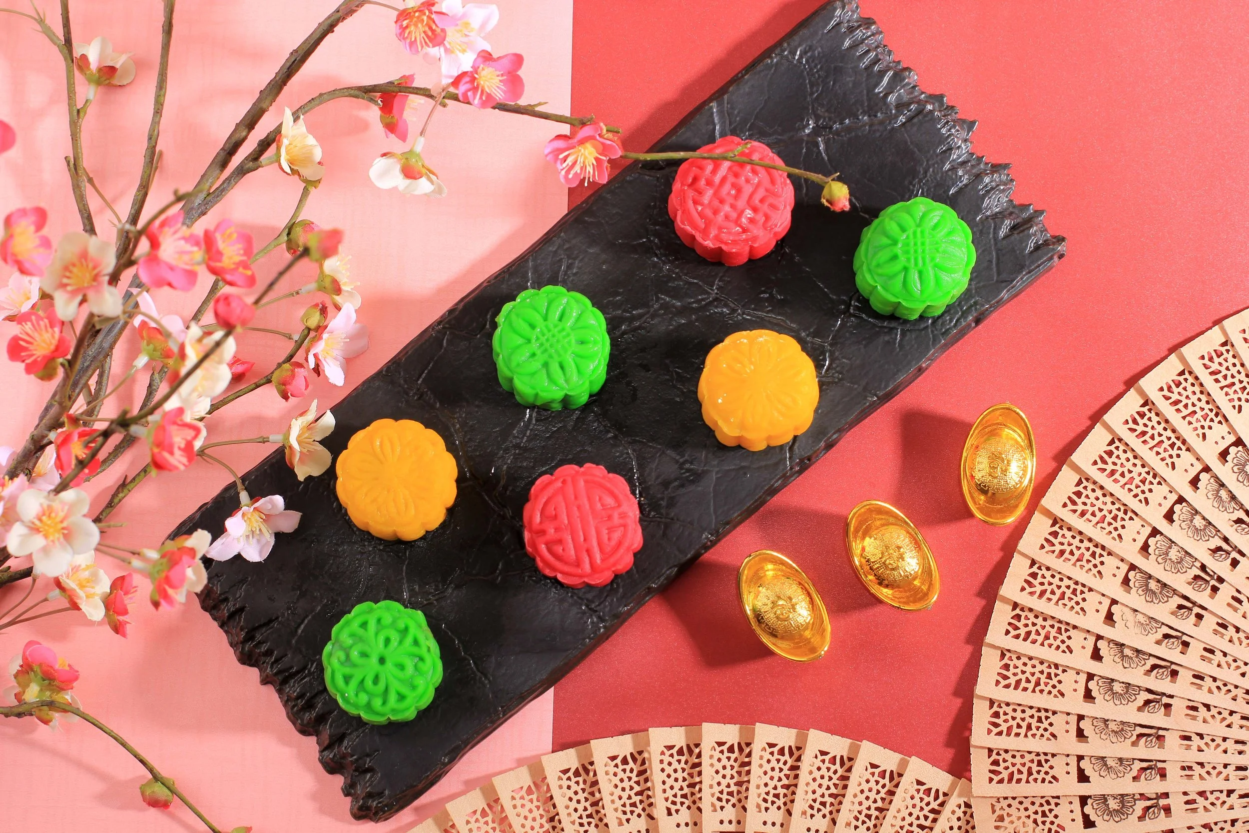 colorful-snowskin-moon-cake-new-variation-mooncake-mochi-dough-filled-custard-red-bean-mung-bean-paste-moulded-mooncake-mould.jpg