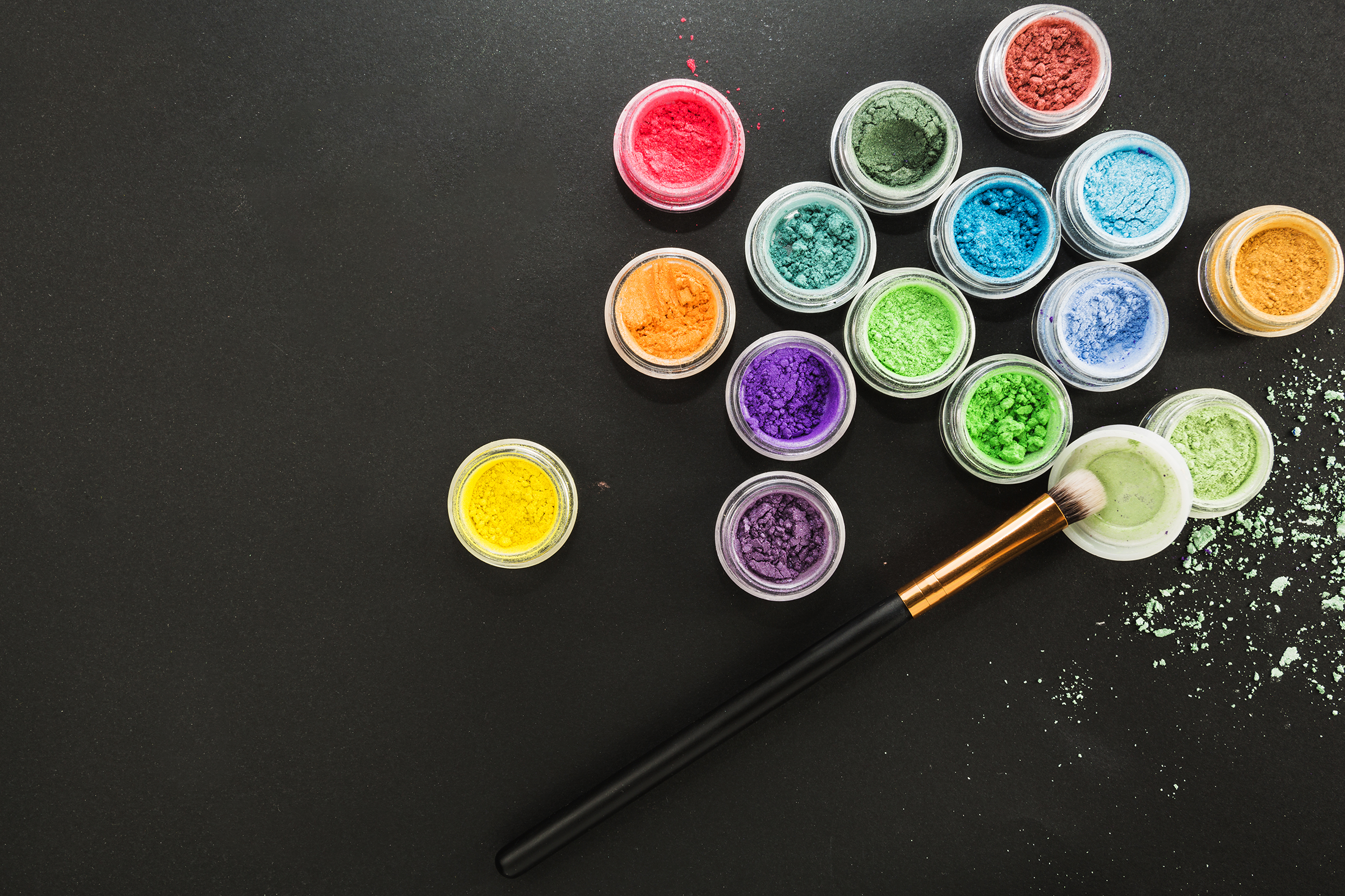 brush-bright-eyeshadows_2400.png