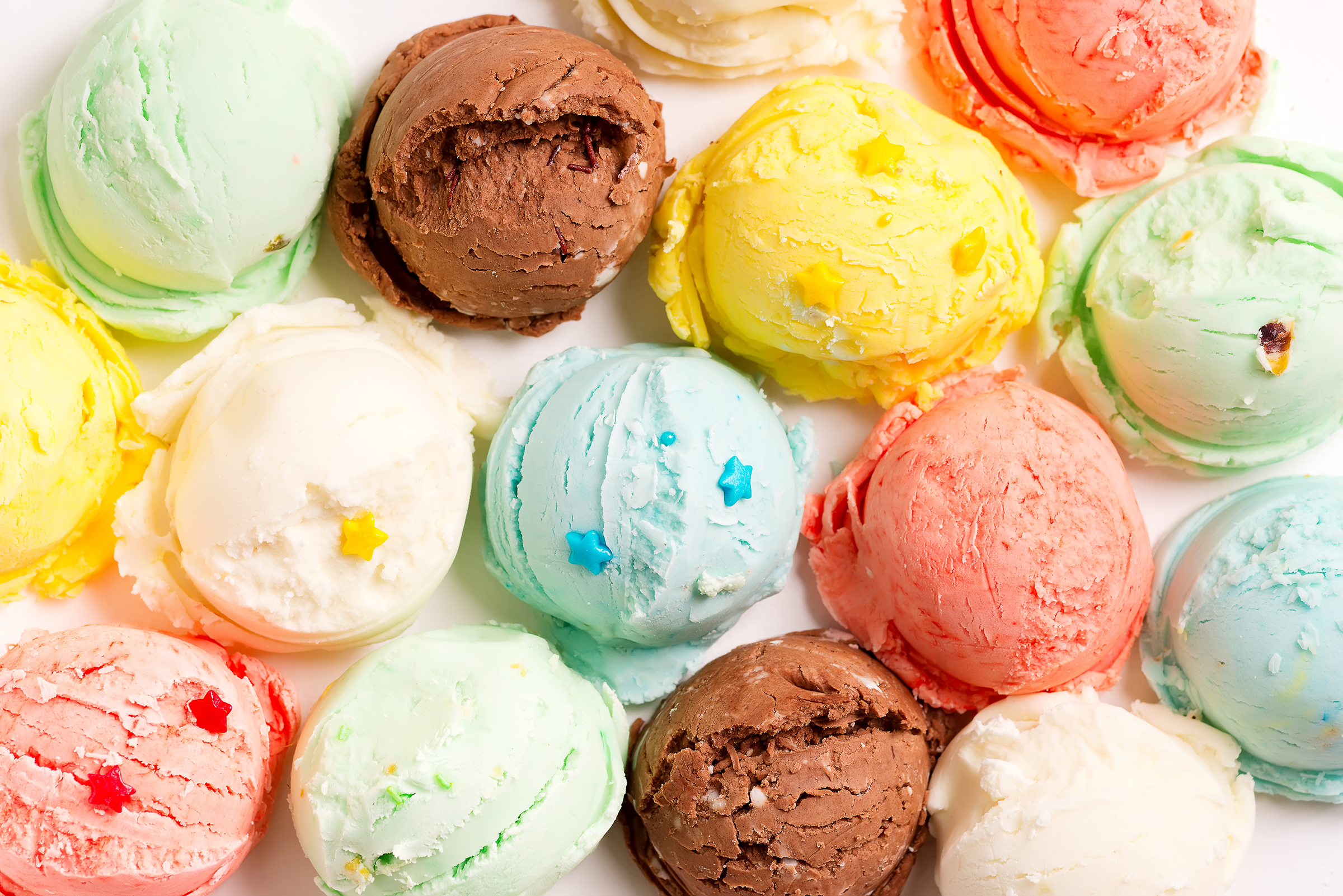 close-up-colorful-balls-from-freshly-prepared-homemade-ice-cream_2400.png