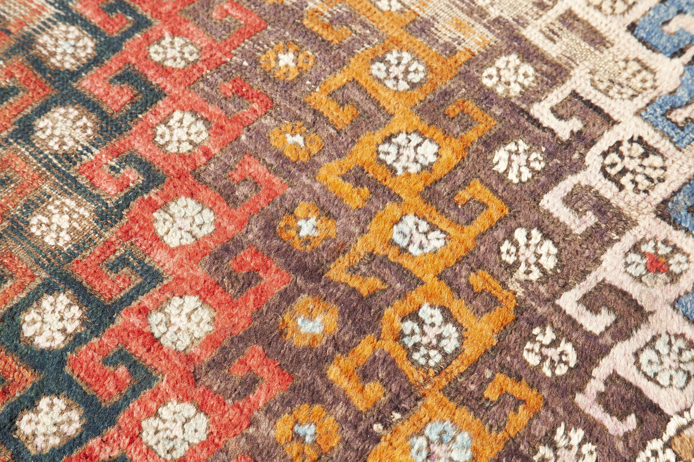 hand-woven-decorative-turkish-rugs_2400.png