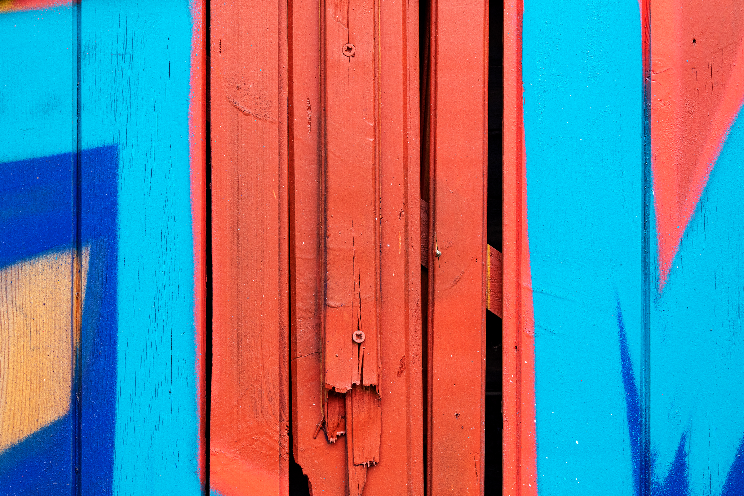 wooden-fence-background-with-wood-planks-painted-with-paint-close-up_2400.png