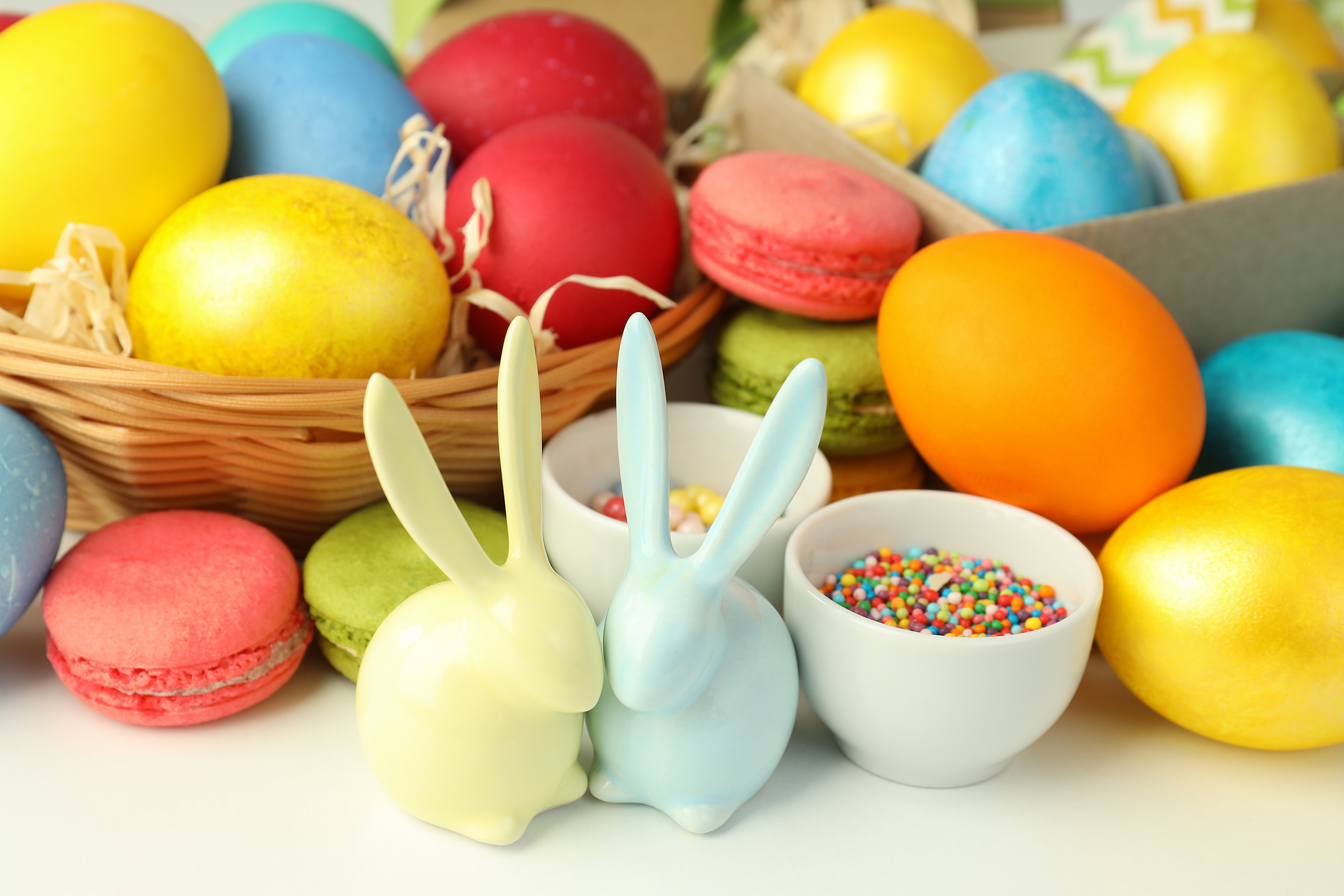 concept-happy-easter-holidays-close-up_2400.png