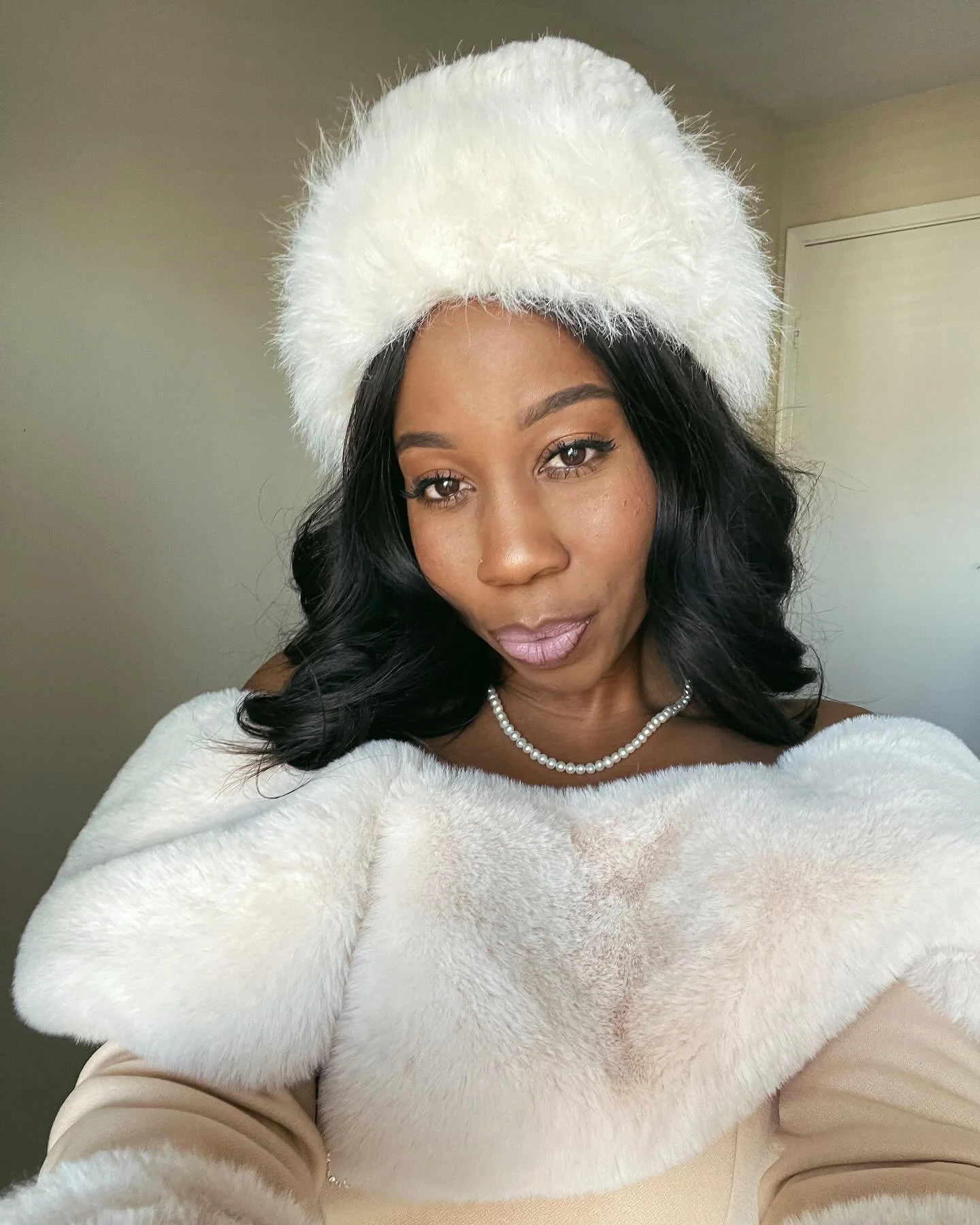 self-care is so sweet 🎀🎄🕯️⁣⁣
⁣⁣
thanks to @fullybloomedshop &amp; @picnicsbypeace for hosting such a beautifully curated market. There was much love and intention poured into every aspect. You just had to be there! ⁣⁣
⁣⁣
grateful to all who attend