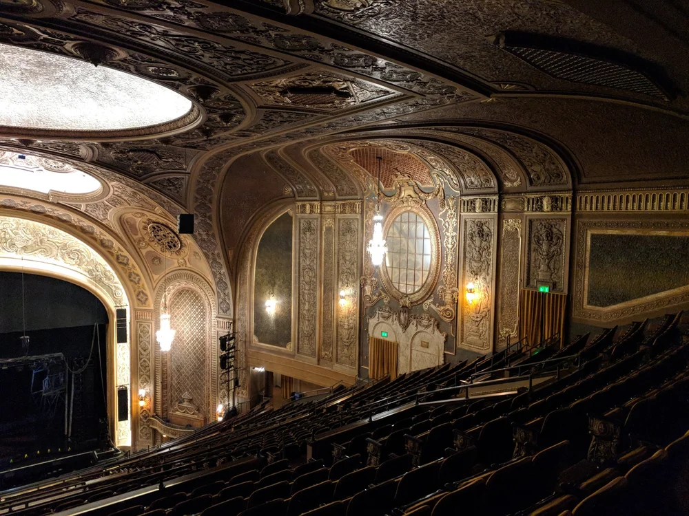 Lumenarius - Blog - 90th Anniversary 3D Projection Mapping Show for Paramount Theater - Grid 1.jpg