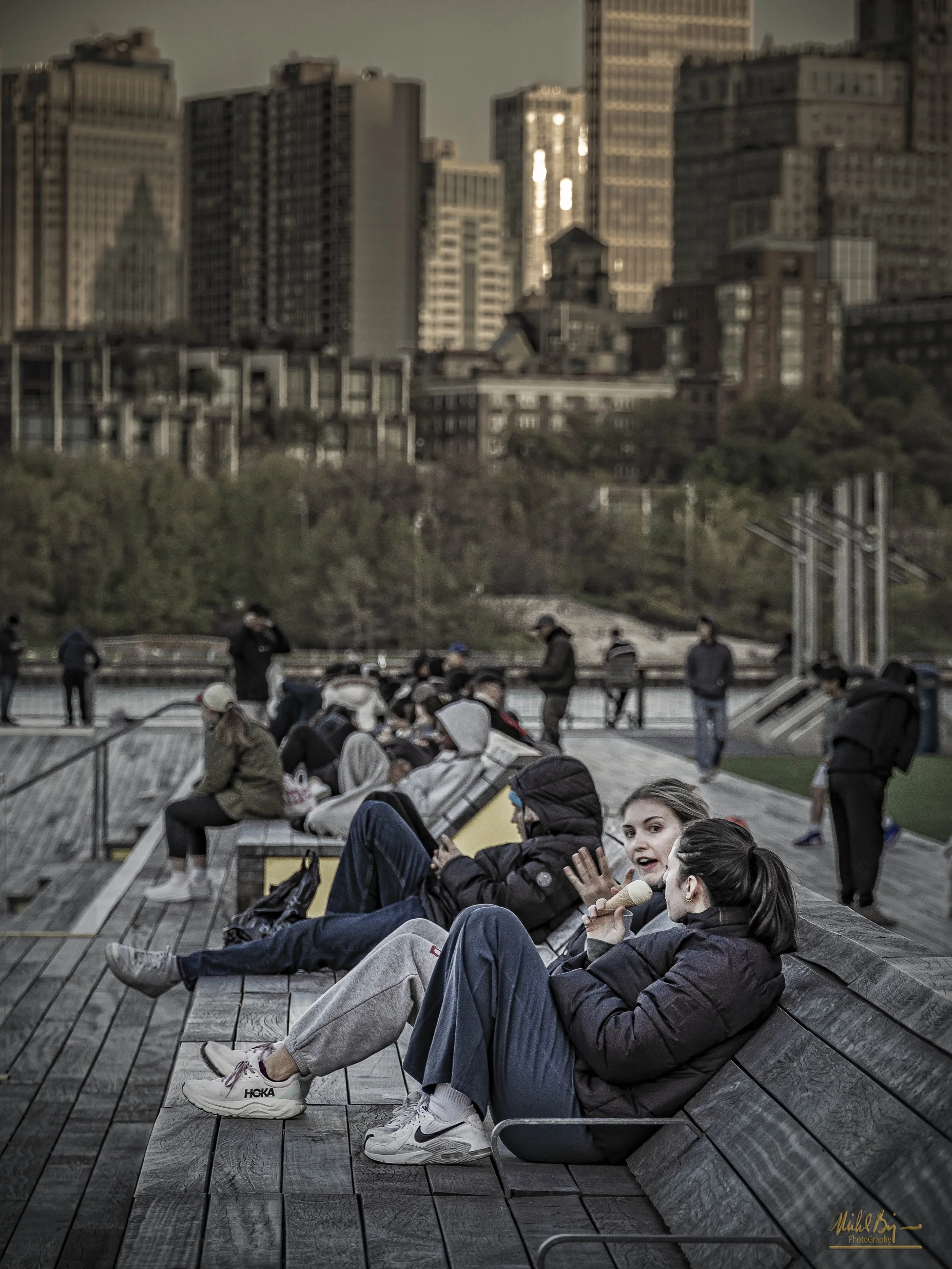 The Wave at Pier 17.jpg